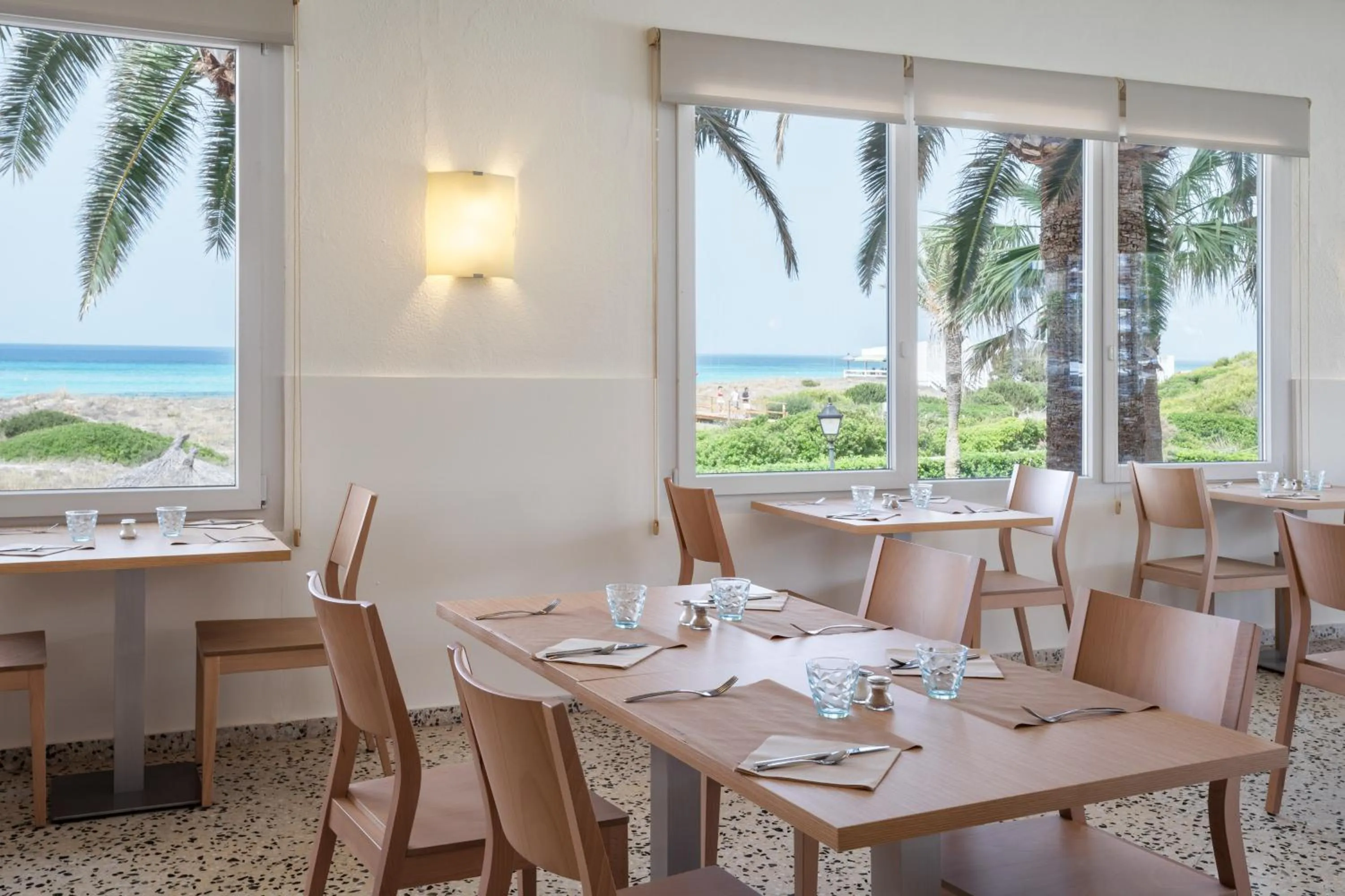 Restaurant/places to eat in Sol Milanos Pingüinos