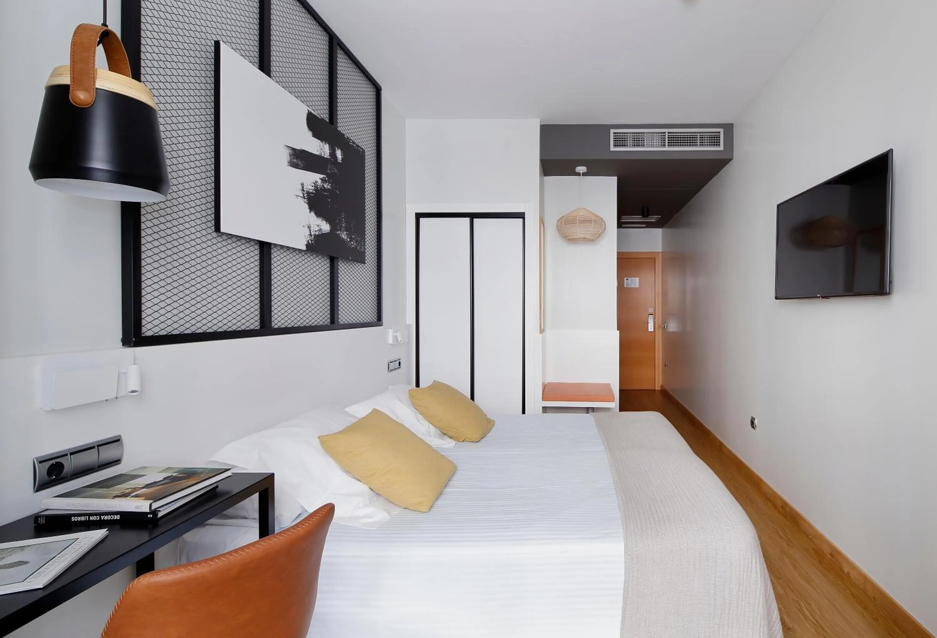 Photo of the whole room, Bed in Hotel Marqués, Blue Hoteles