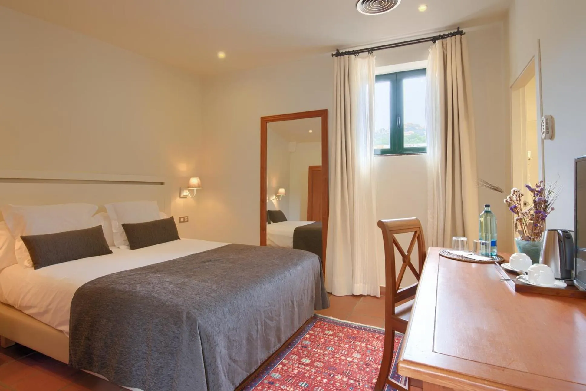 Bedroom, Bed in Hotel Convent de Begur