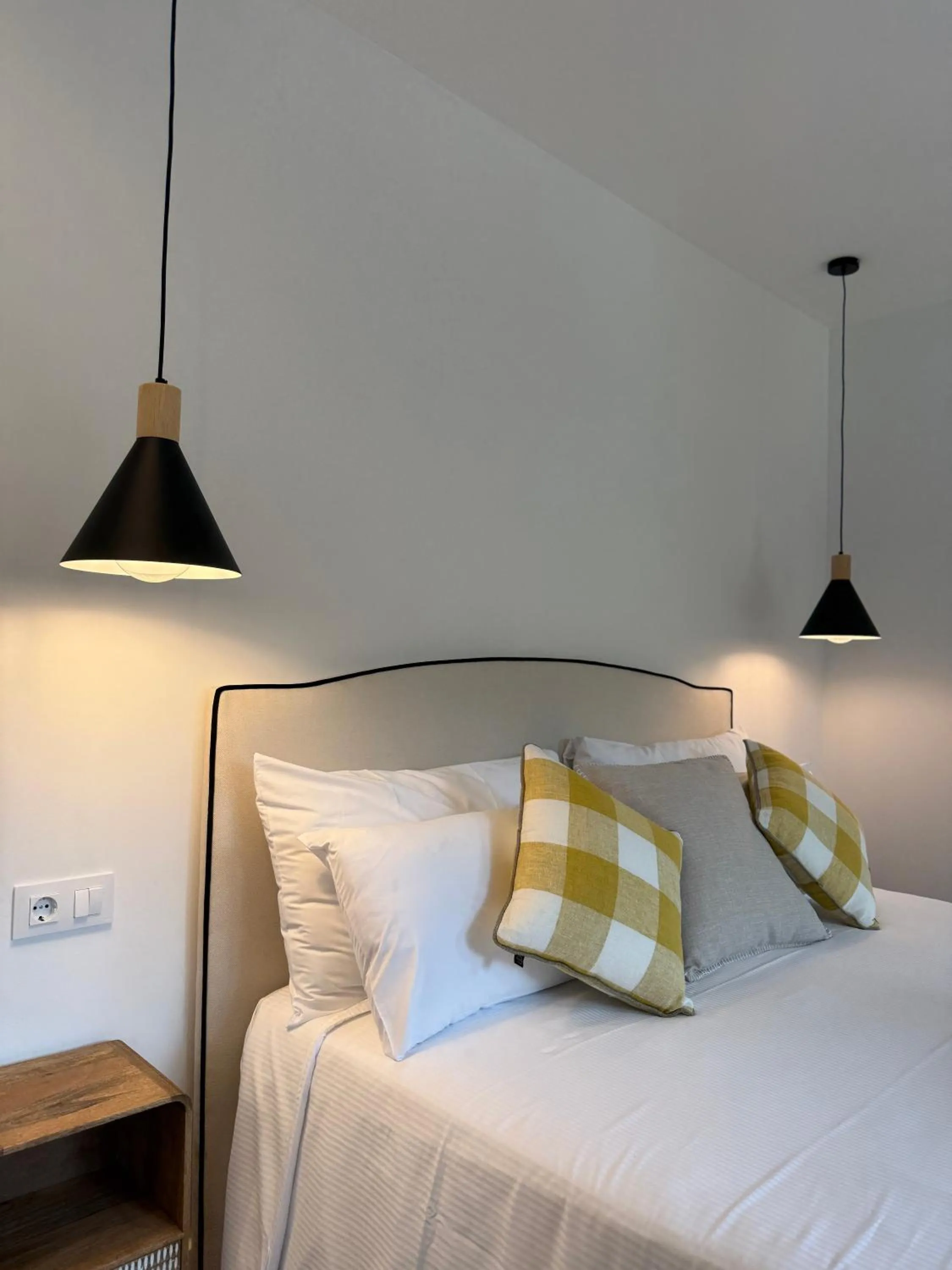 Bedroom, Bed in Hotel Convent de Begur