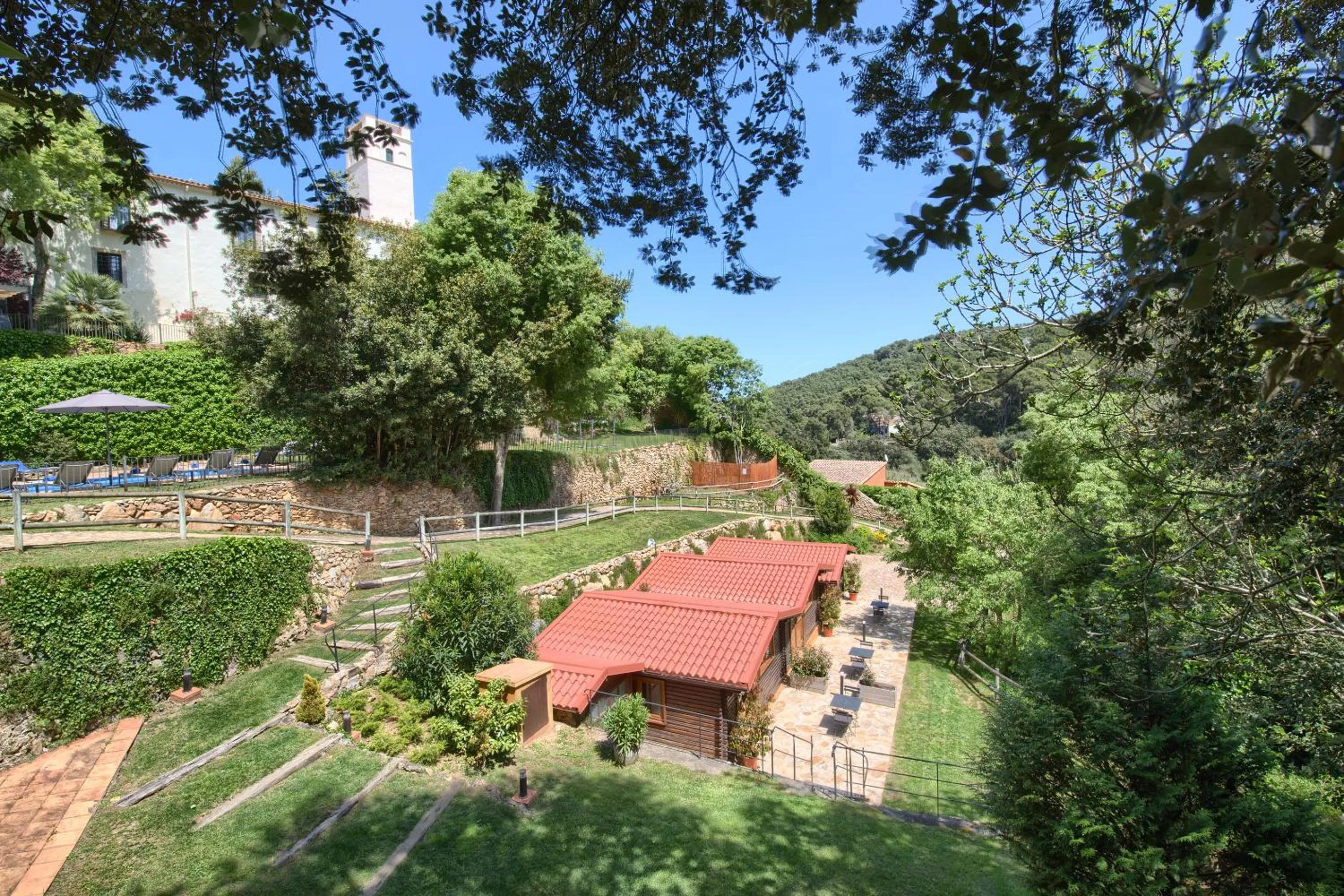 Photo of the whole room in Hotel Convent de Begur