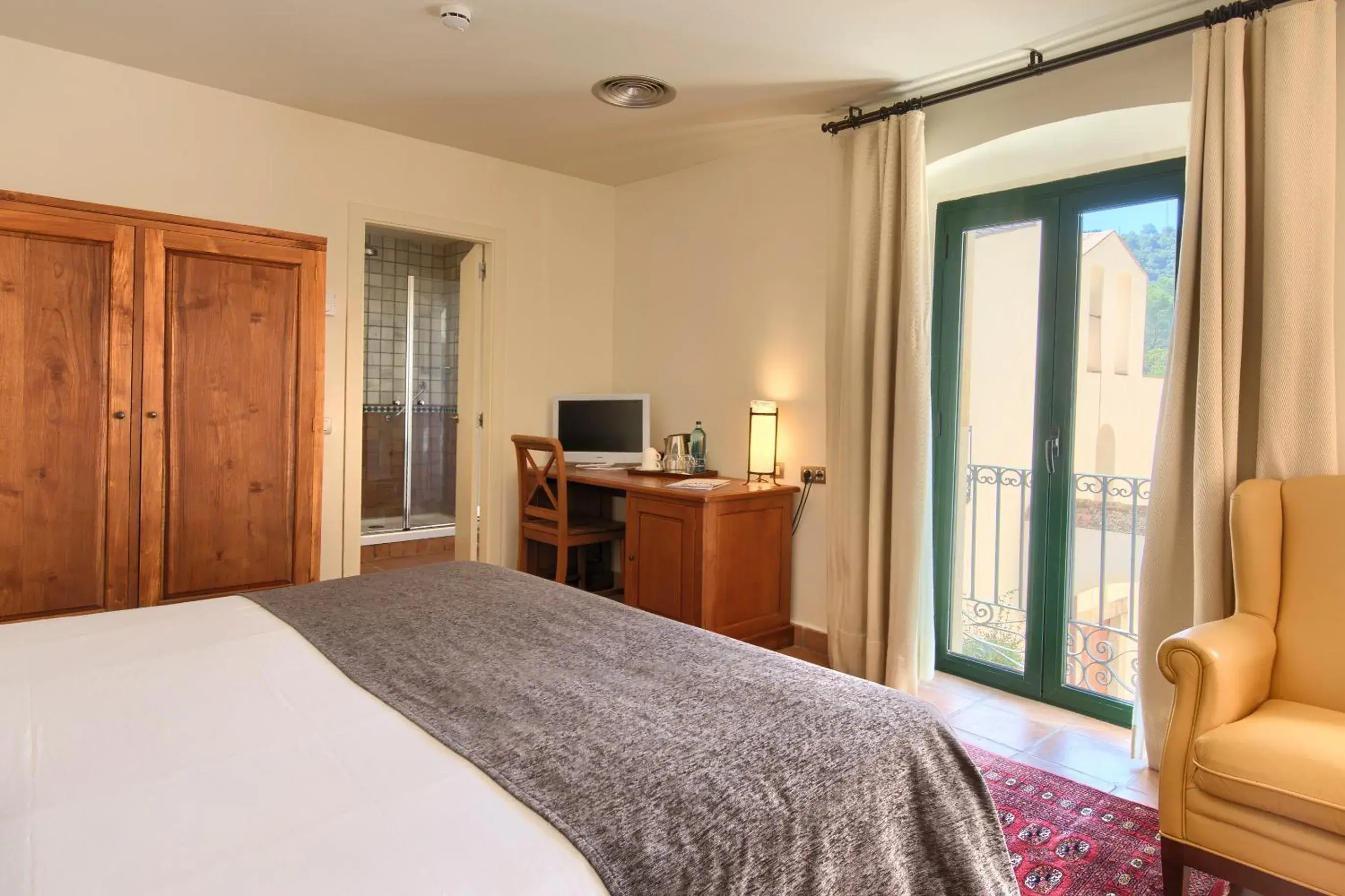 Standard Double or Twin Room - single occupancy in Hotel Convent de Begur Standard Double or Twin Room - single occupancy in Hotel Convent de Begur