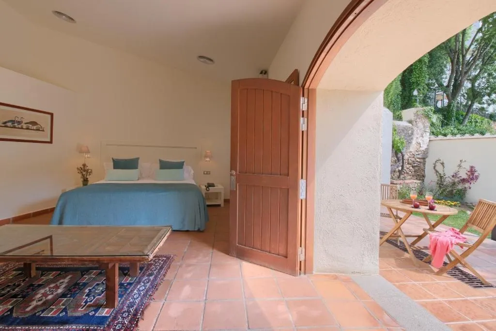 Bed in Hotel Convent de Begur