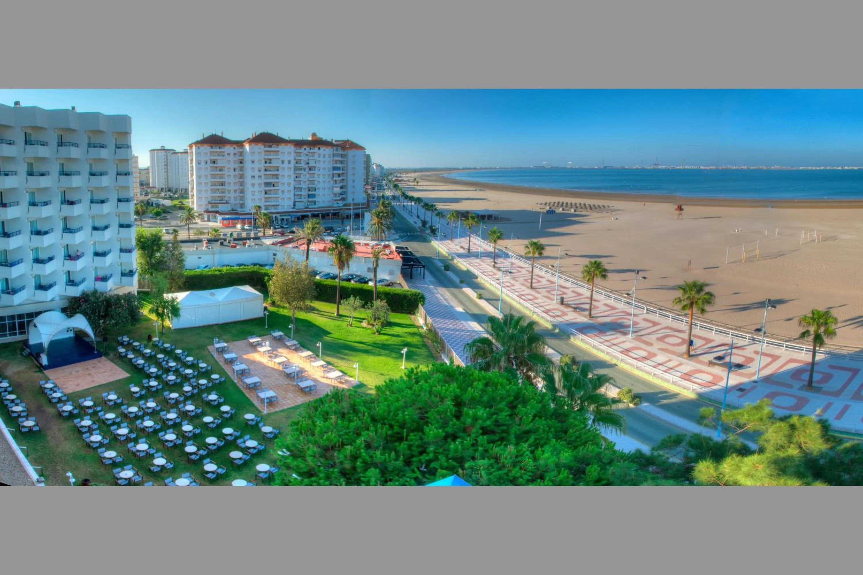 Facade/entrance in Hotel Puerto Bahía & Spa