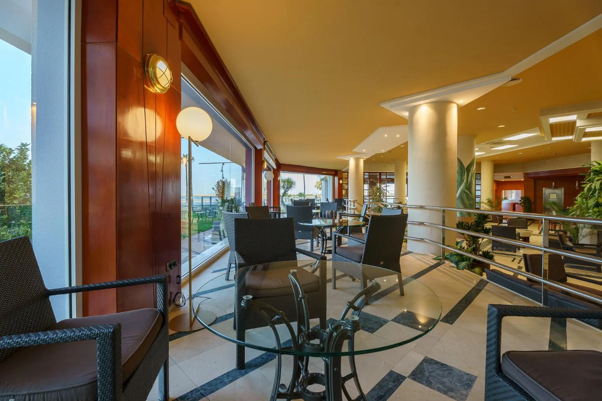 Lounge or bar in Hotel Puerto Bahía & Spa