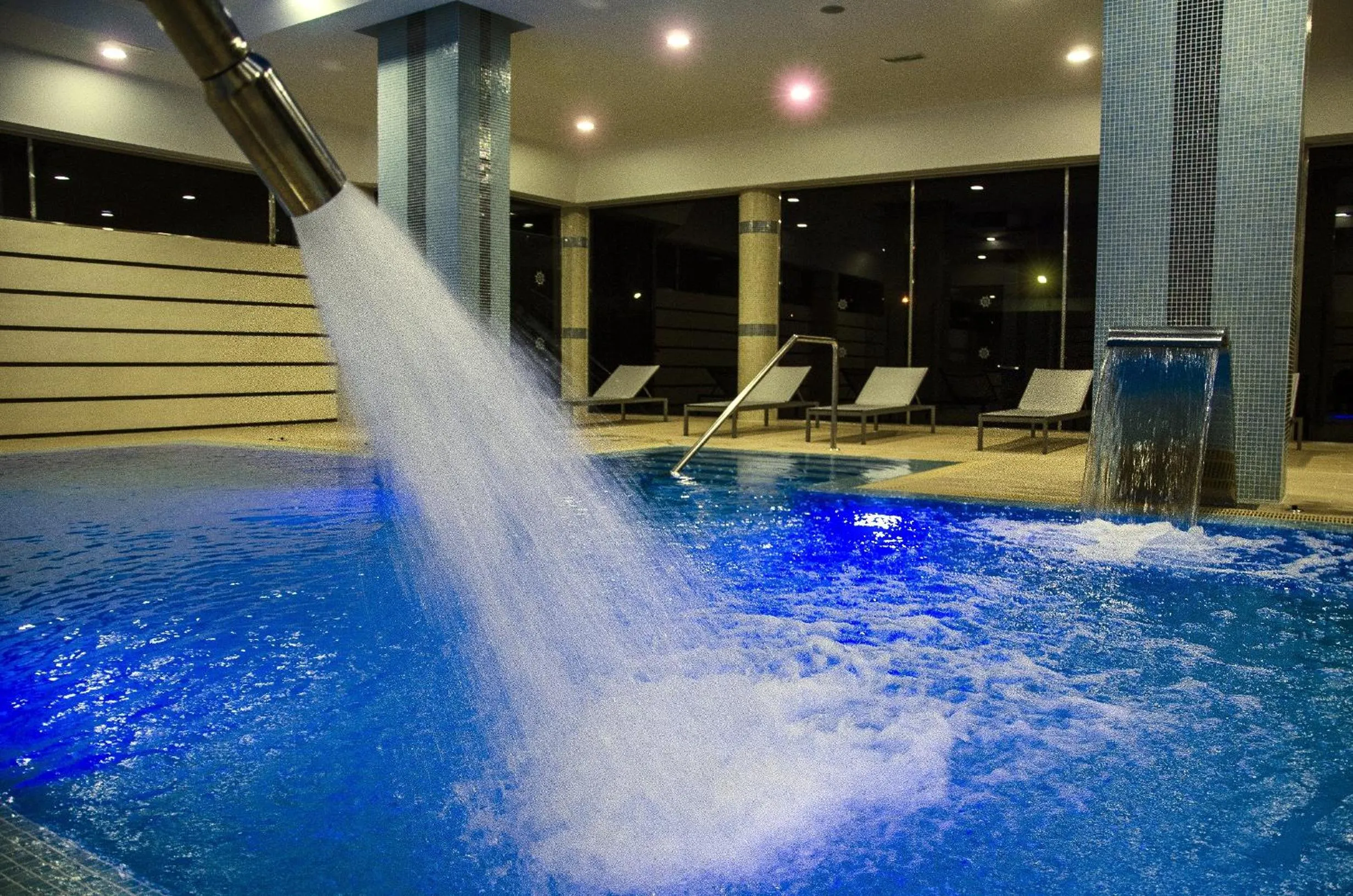 Hot Spring Bath in Hotel Puerto Bahía & Spa