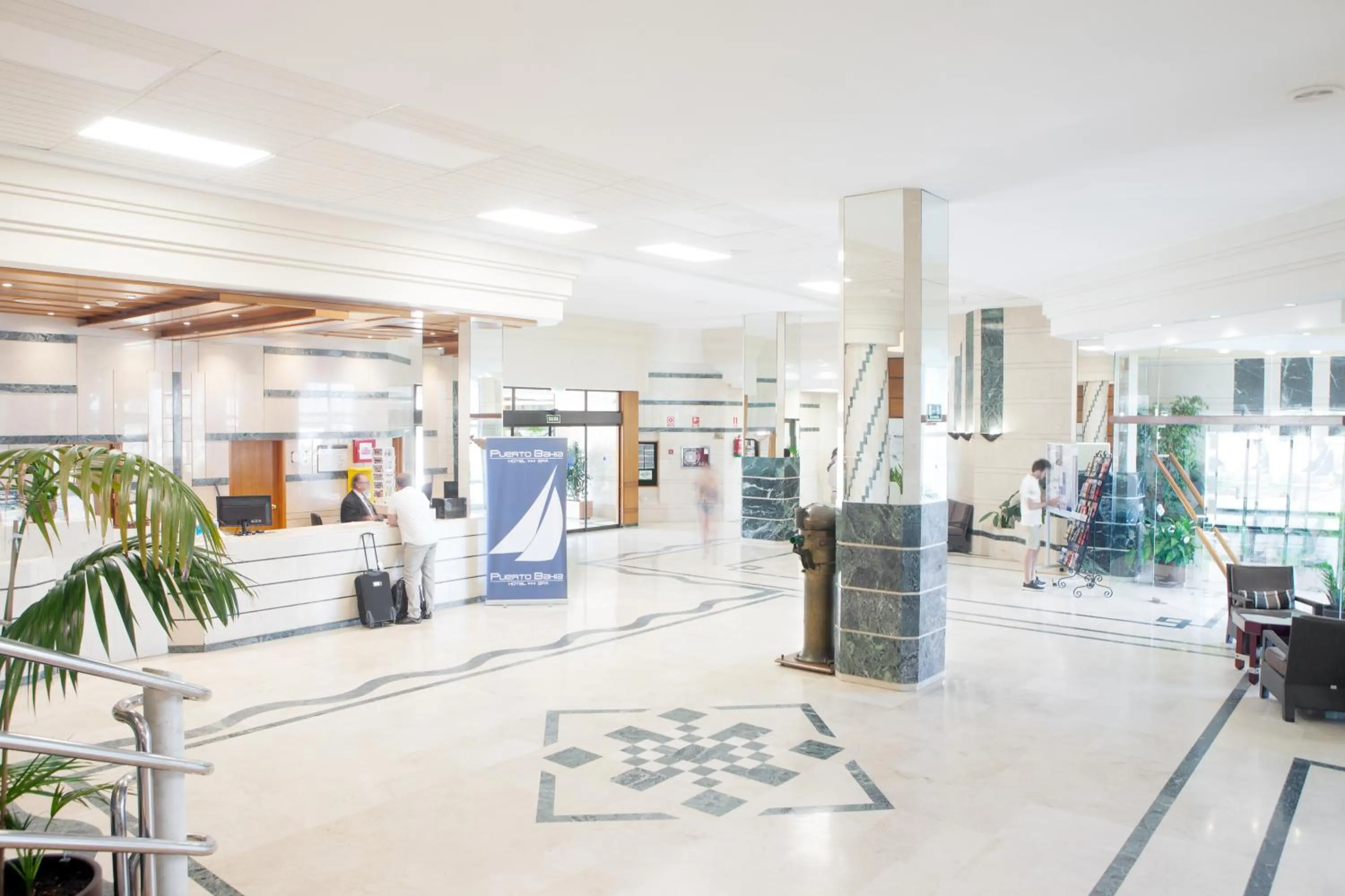 Staff in Hotel Puerto Bahía & Spa