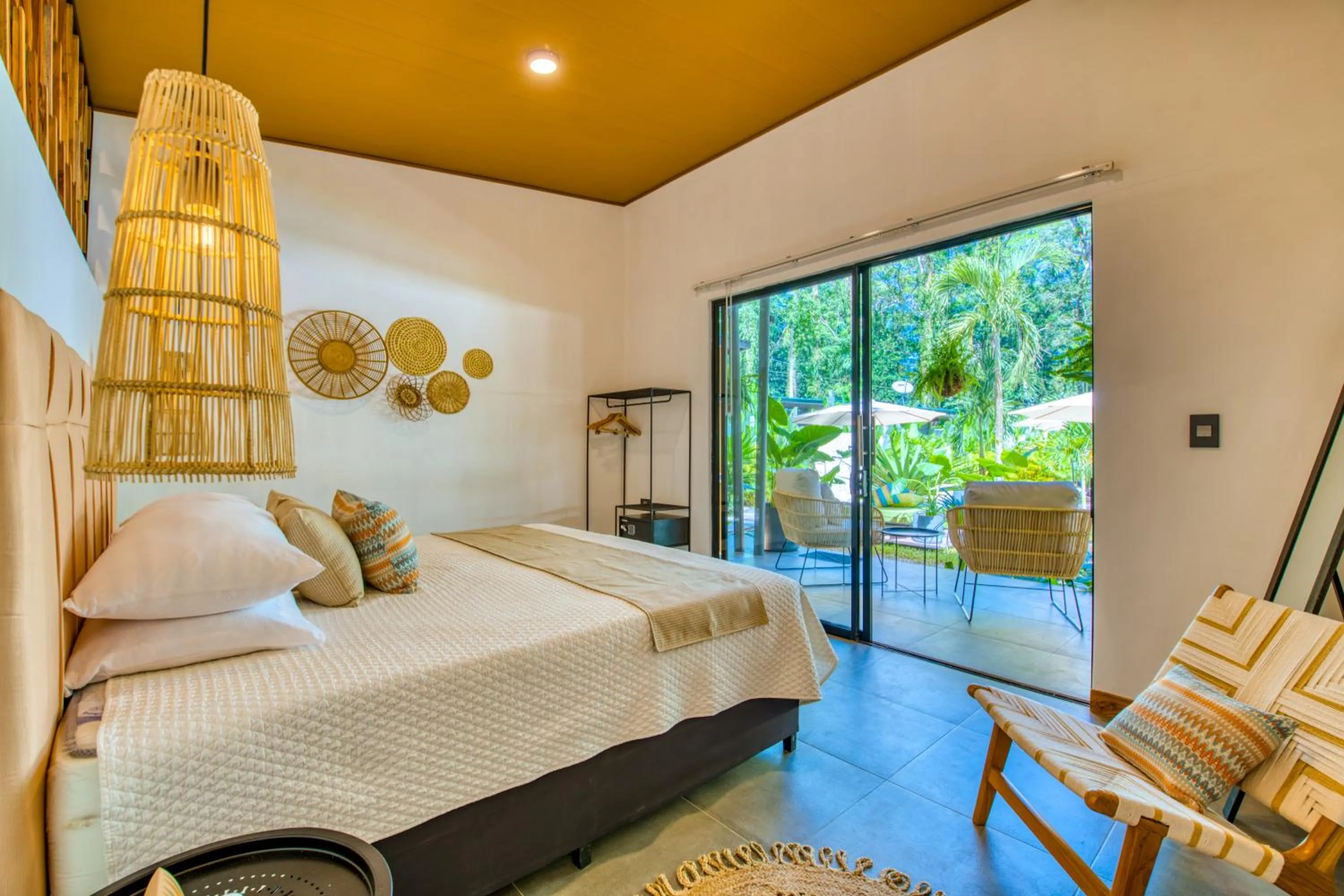 Bed in Exôtico Beach Hotel