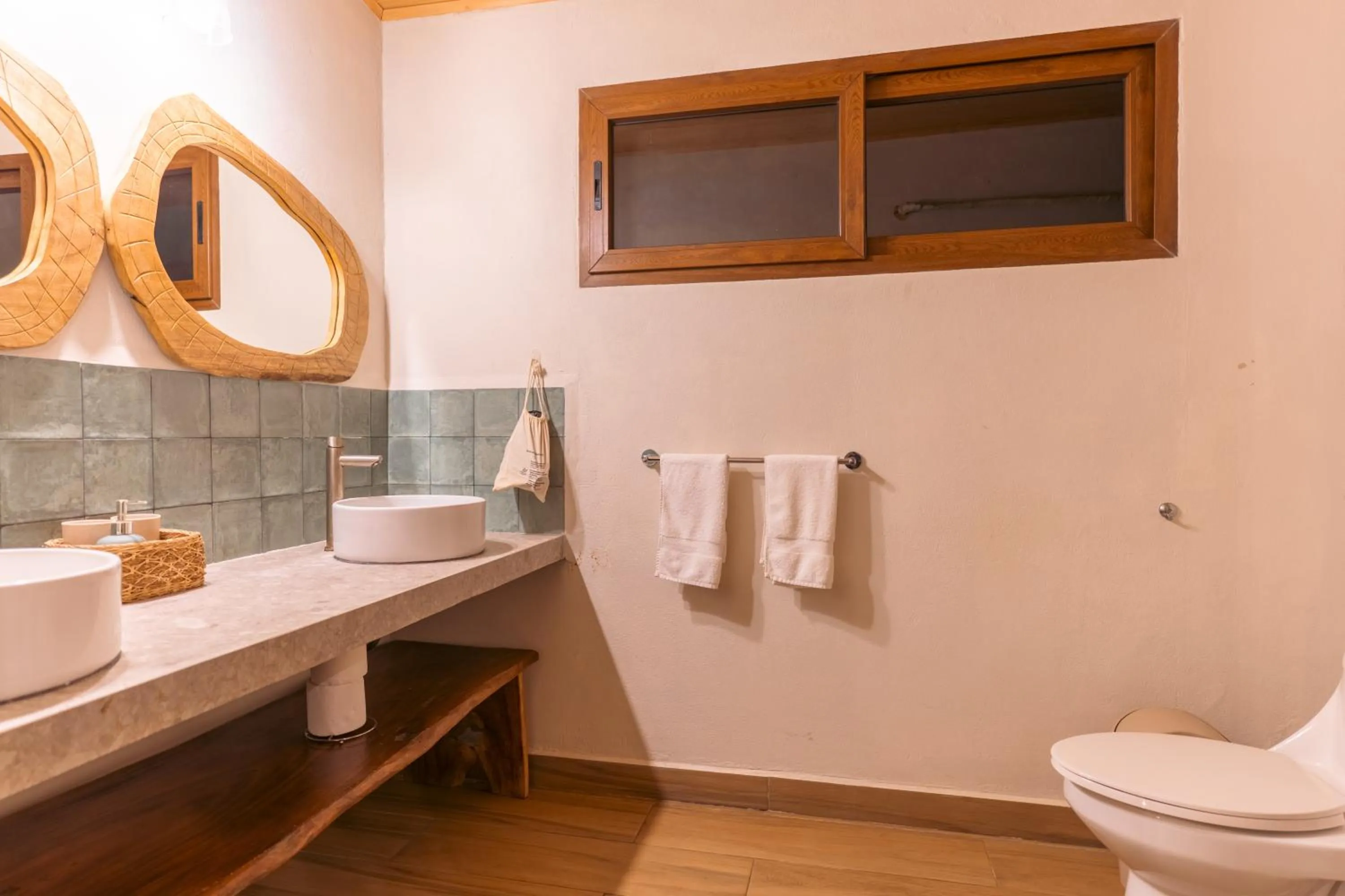 Bathroom in Exōtico Beach Hotel