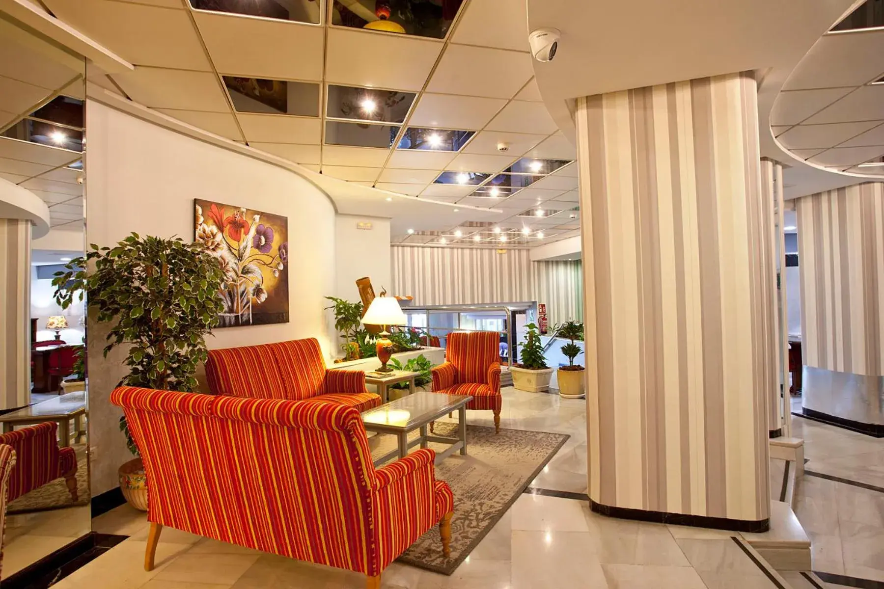 Lobby or reception in Ona Princesa Playa Lobby or reception in Ona Princesa Playa