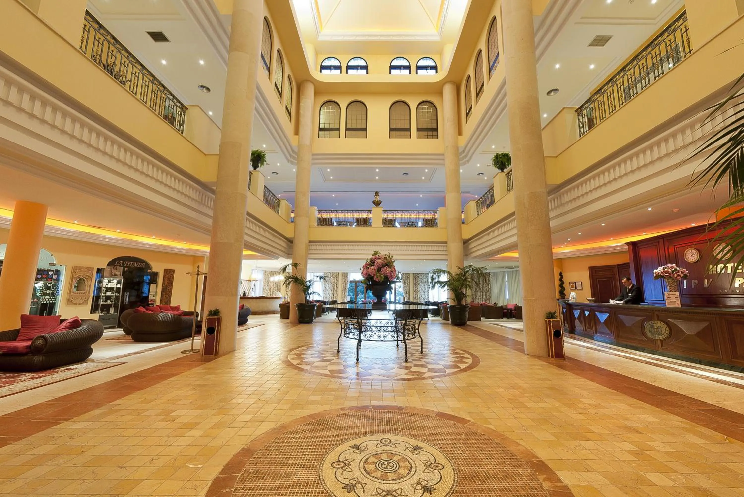 Lobby or reception in Hotel IPV Palace & Spa - Adults Recommended