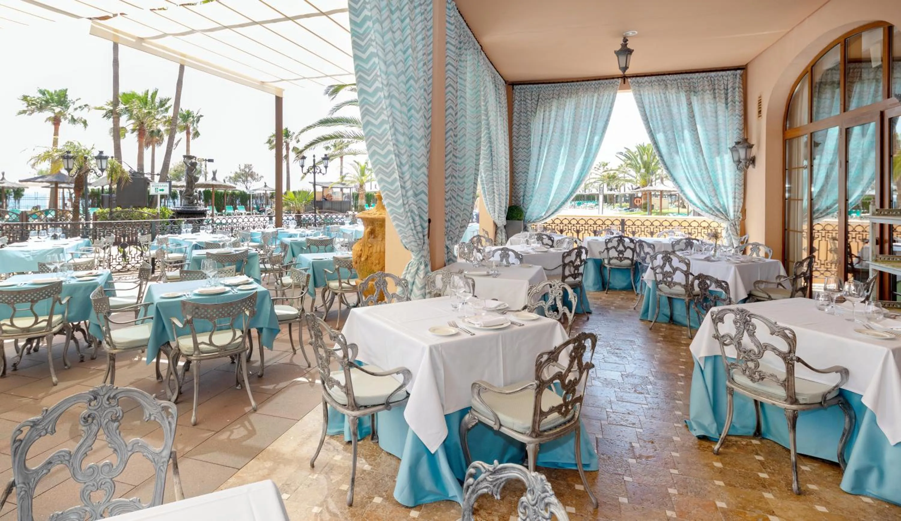 Restaurant/places to eat in Hotel IPV Palace & Spa - Adults Recommended