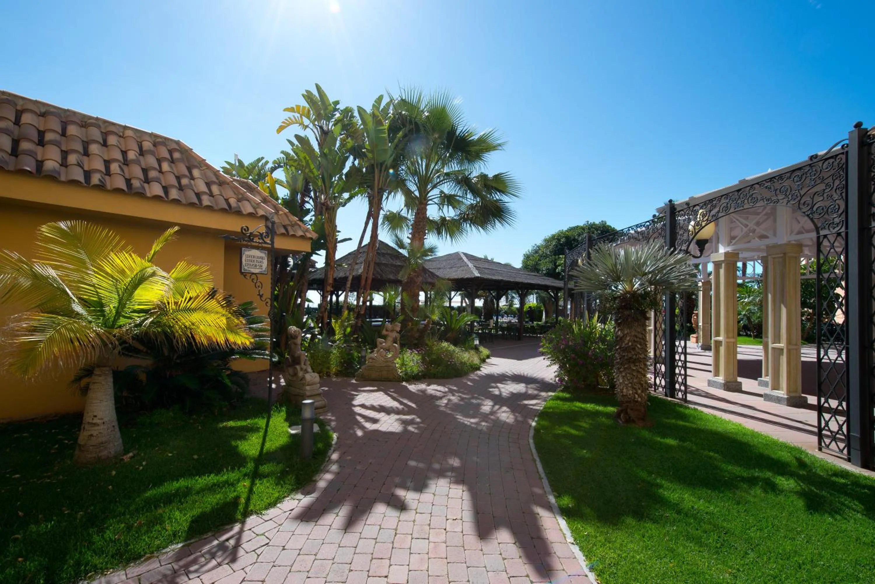 Facade/entrance in Hotel IPV Palace & Spa - Adults Recommended