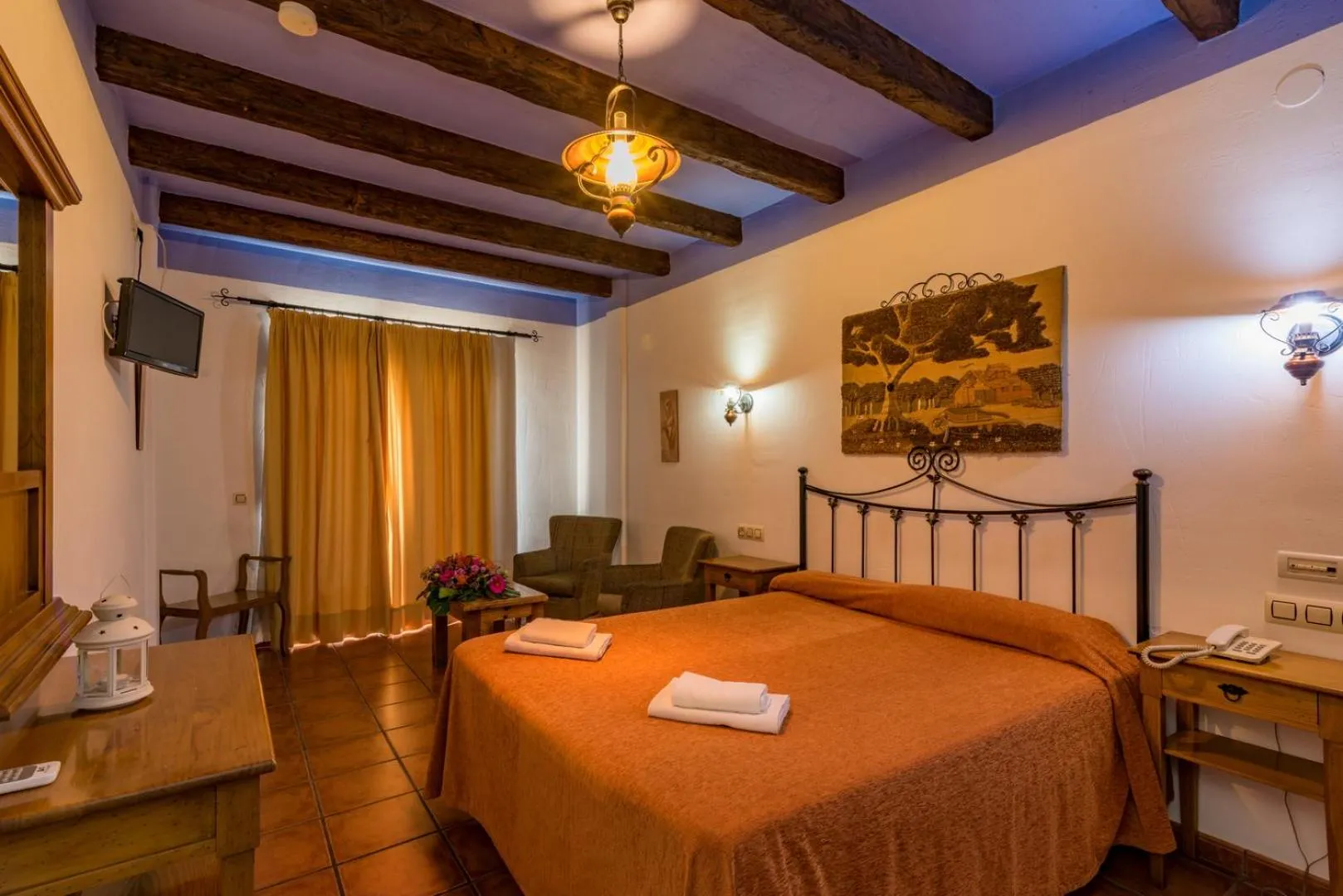 Photo of the whole room, Bed in Hotel Rural Almazara