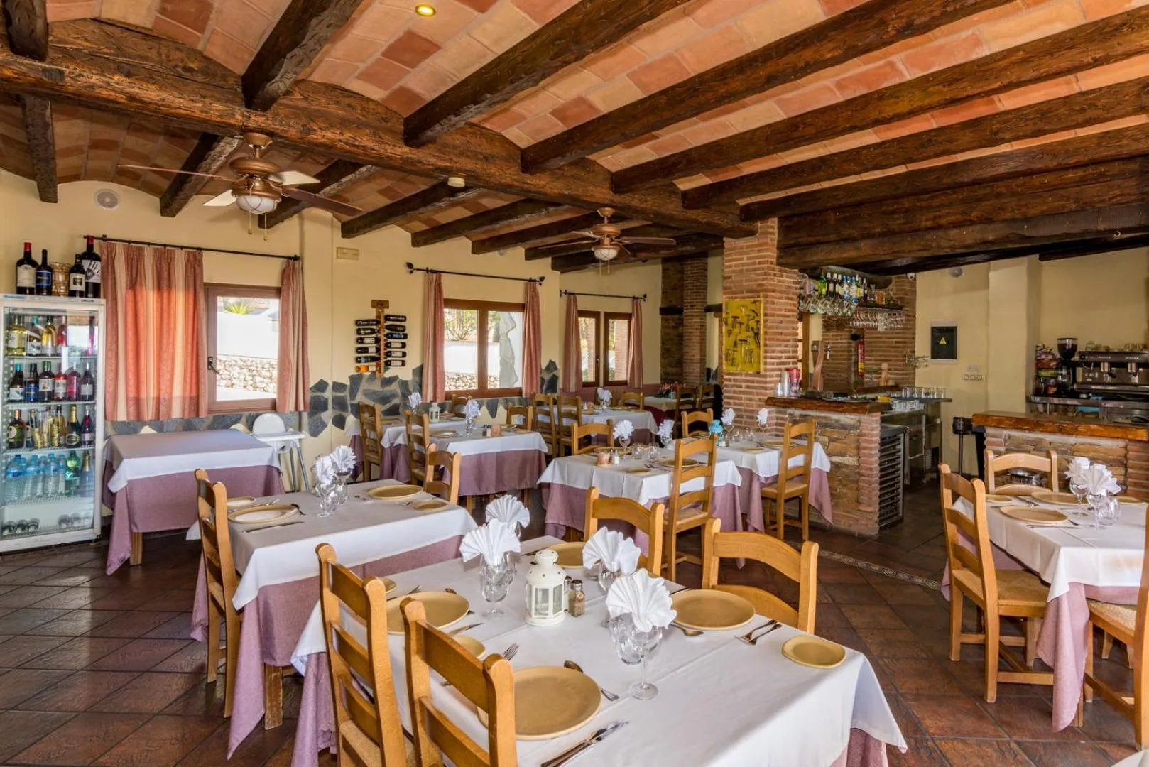 Restaurant/places to eat in Hotel Rural Almazara