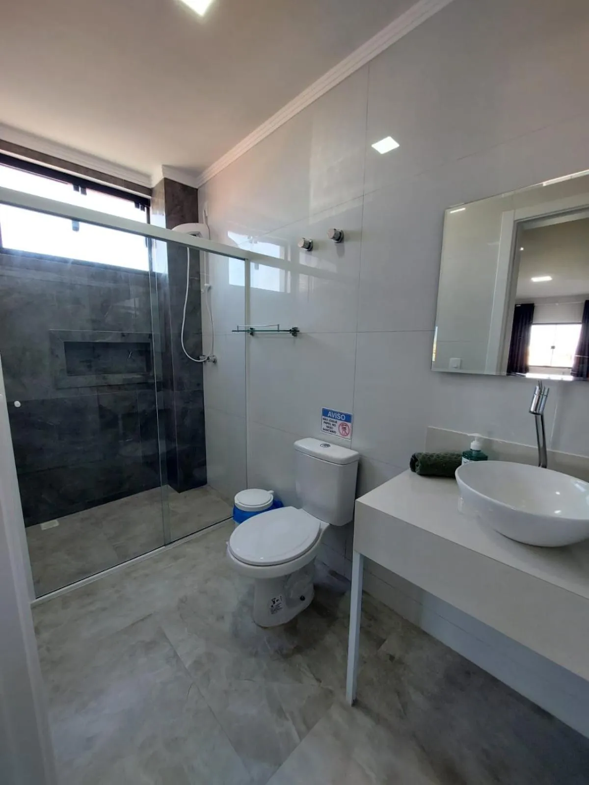 Toilet in Pousada Castelo do Rei