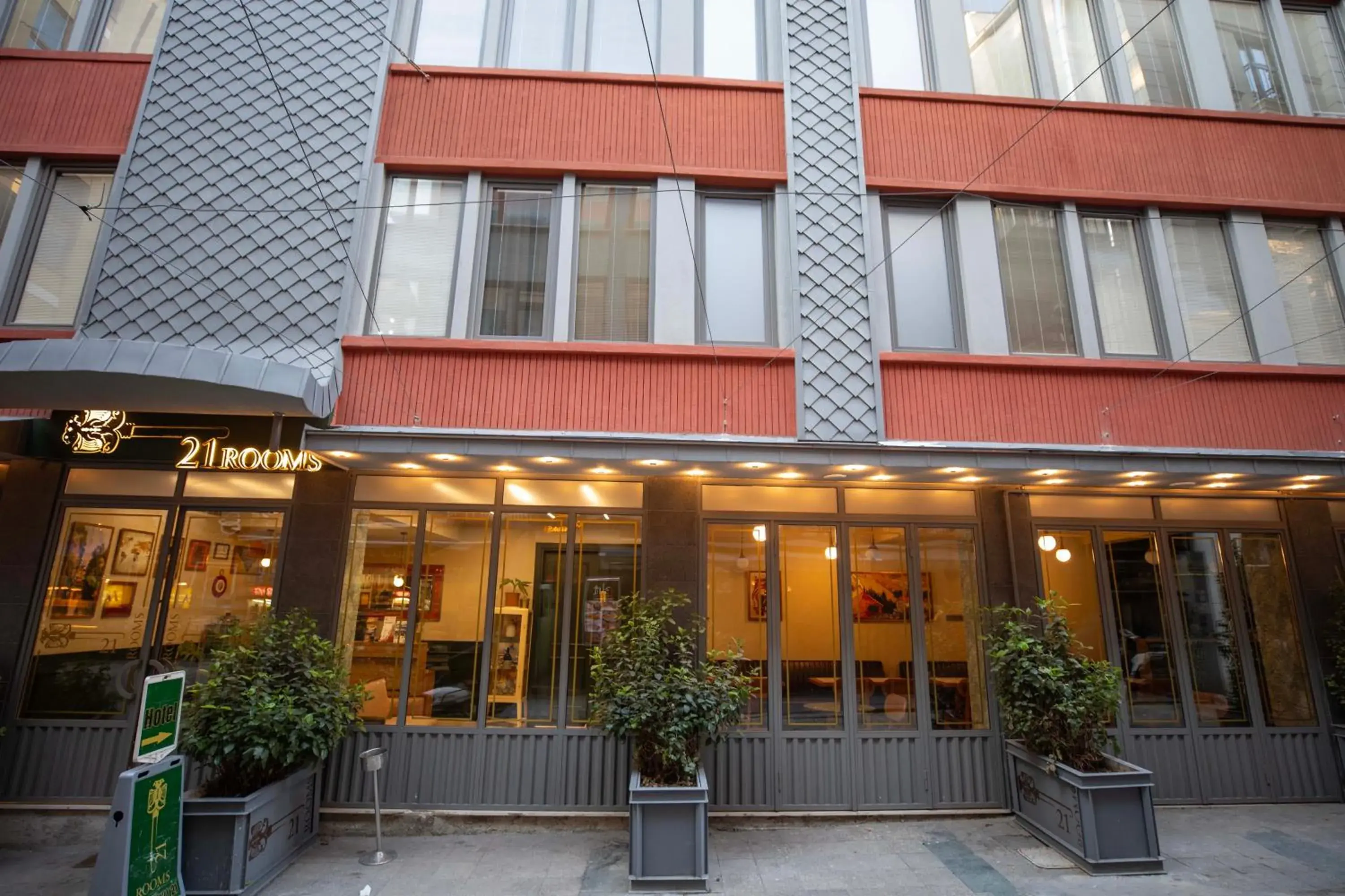 Property building in 21 Rooms Hotel Property building in 21 Rooms Hotel