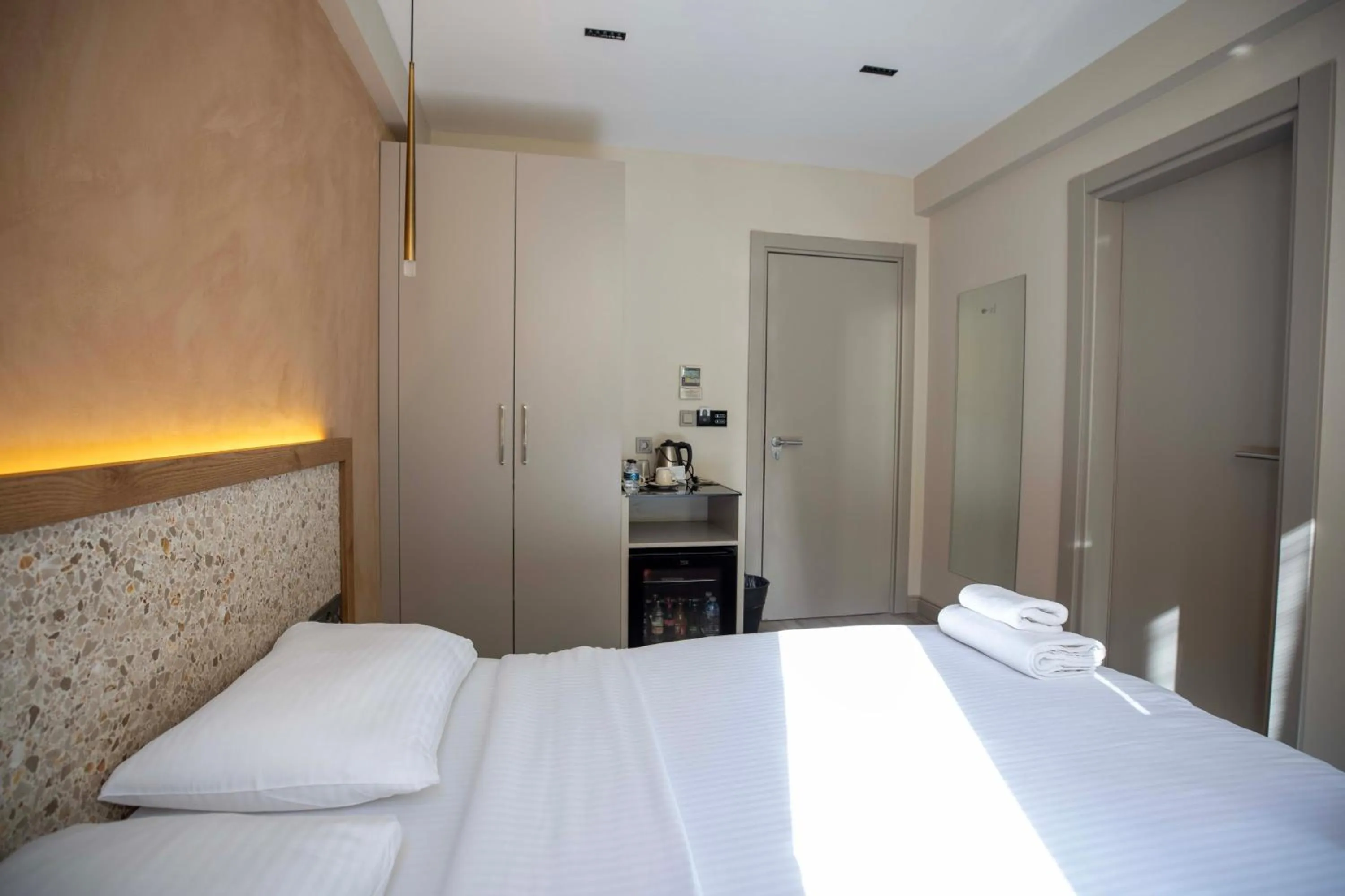 Bed in 21 Rooms Hotel