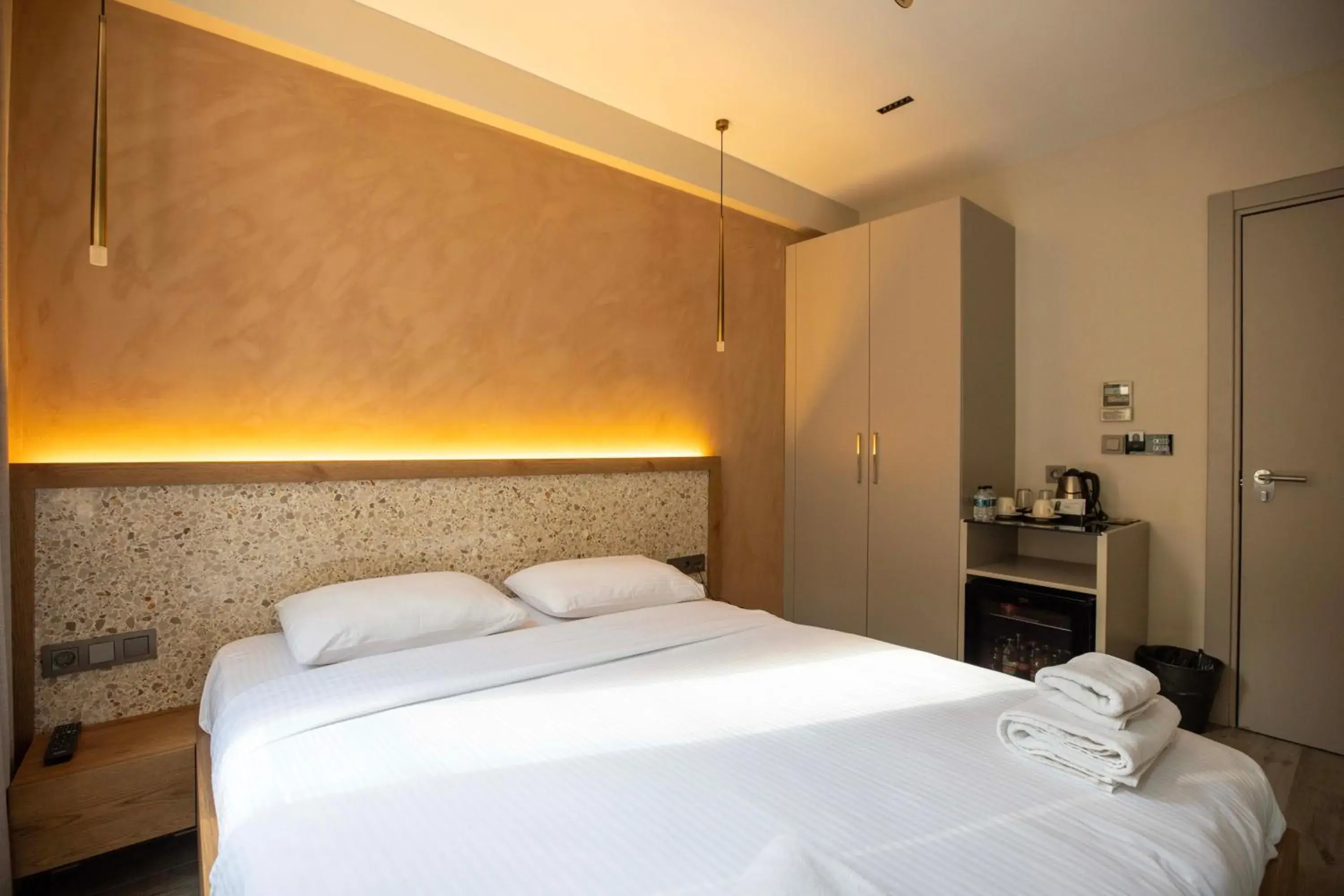 Bed in 21 Rooms Hotel Bed in 21 Rooms Hotel