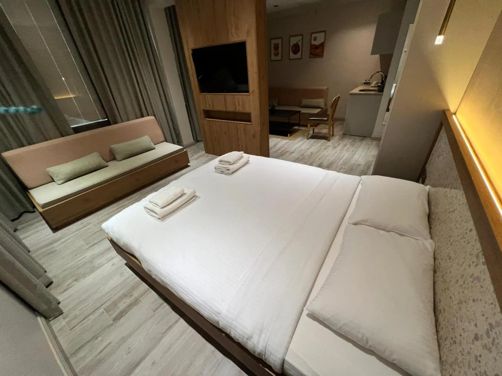 Bedroom, Bed in 21 Rooms Hotel