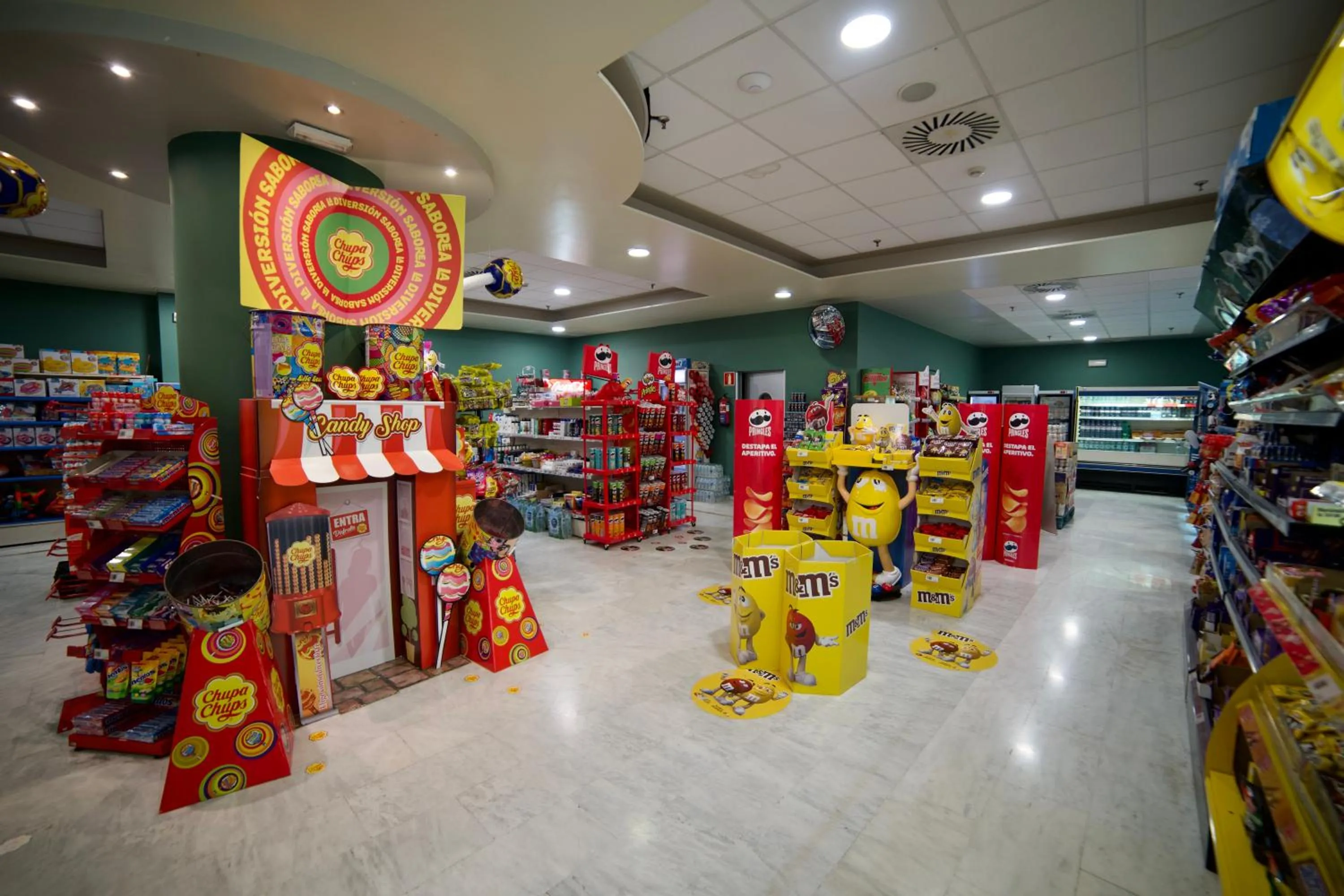 On-site shops in Holiday Premium Resort