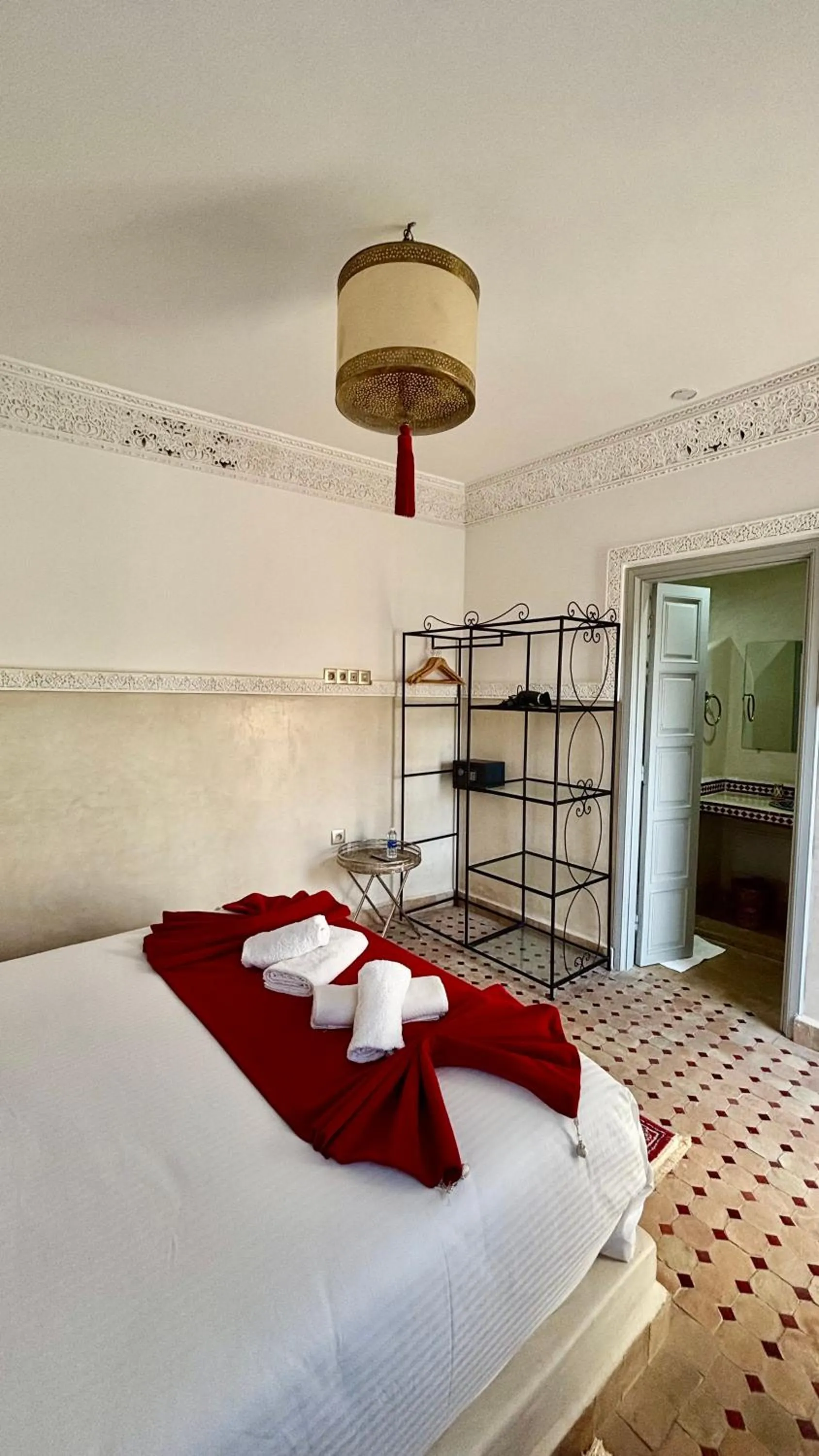 Photo of the whole room, Bed in Riad privatisé Magnolia