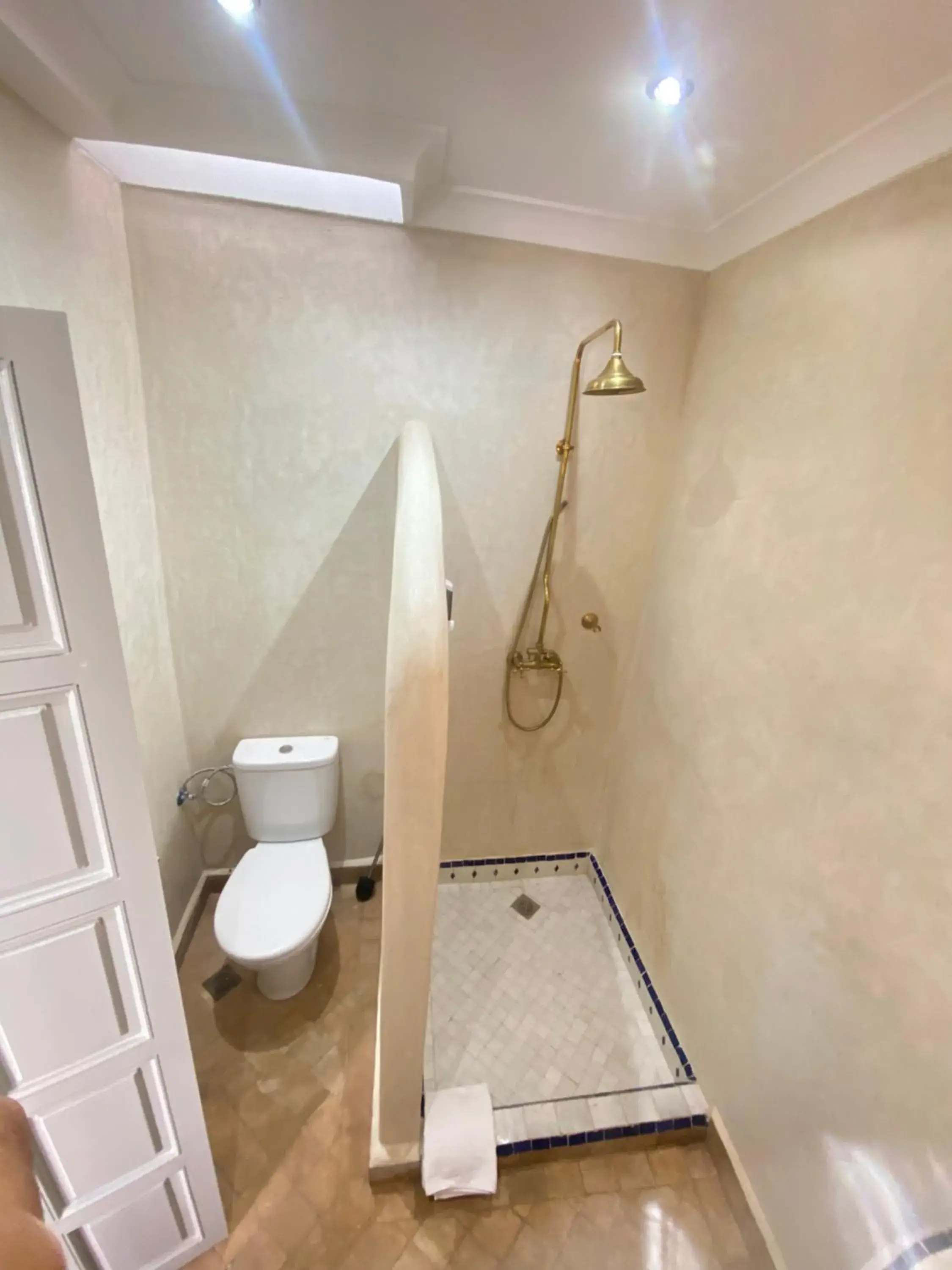 Shower in Riad privatisé Magnolia Shower in Riad privatisé Magnolia