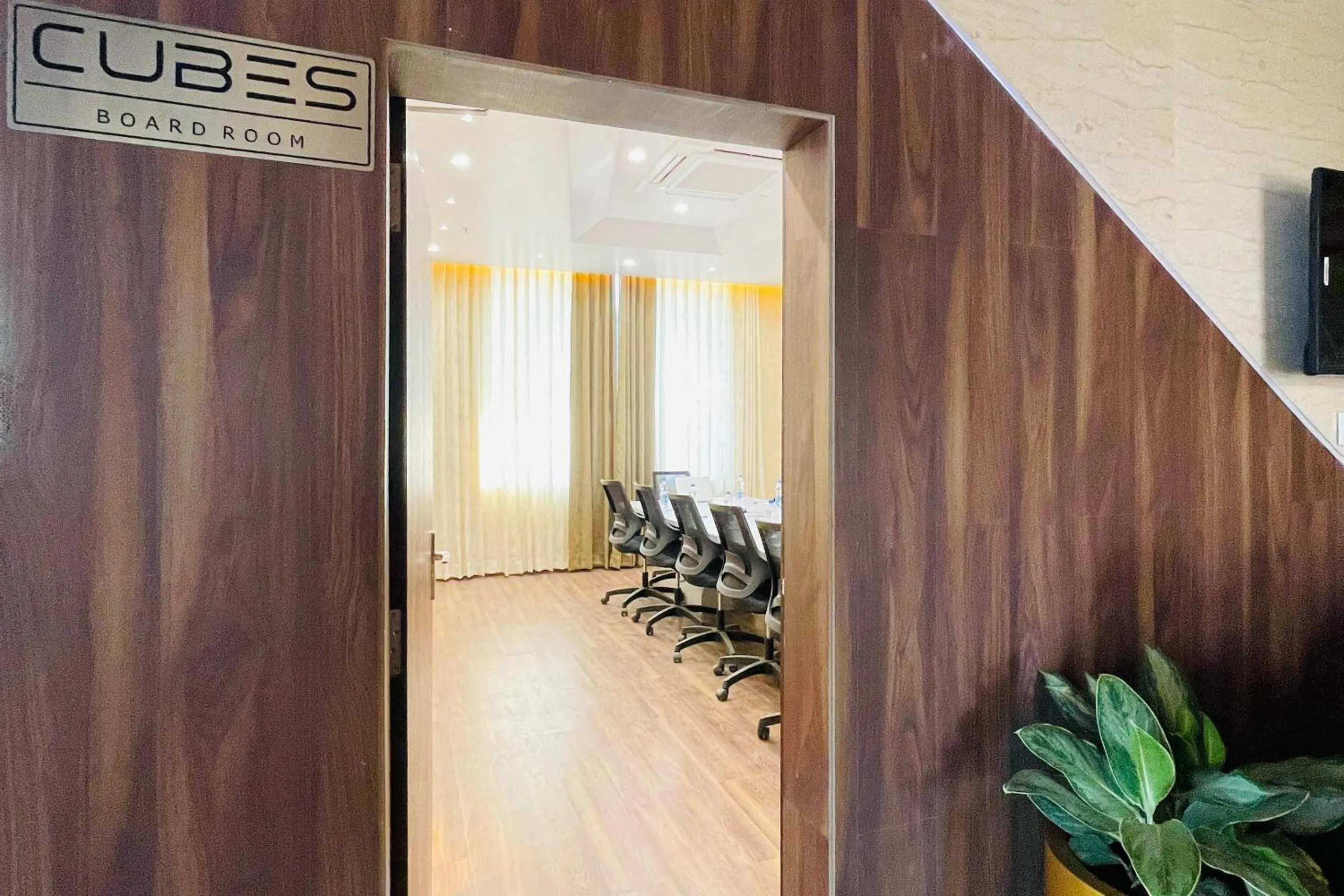 Meeting/conference room in Quality Inn Rockwell Grand, Bangalore