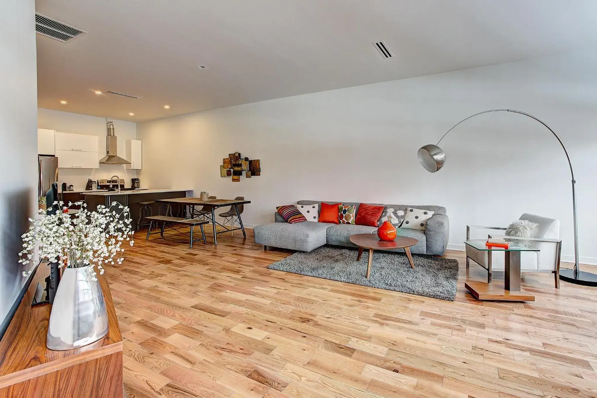 Modern Suites in NDG Modern Suites in NDG