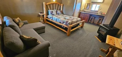 Nine Pines Motel