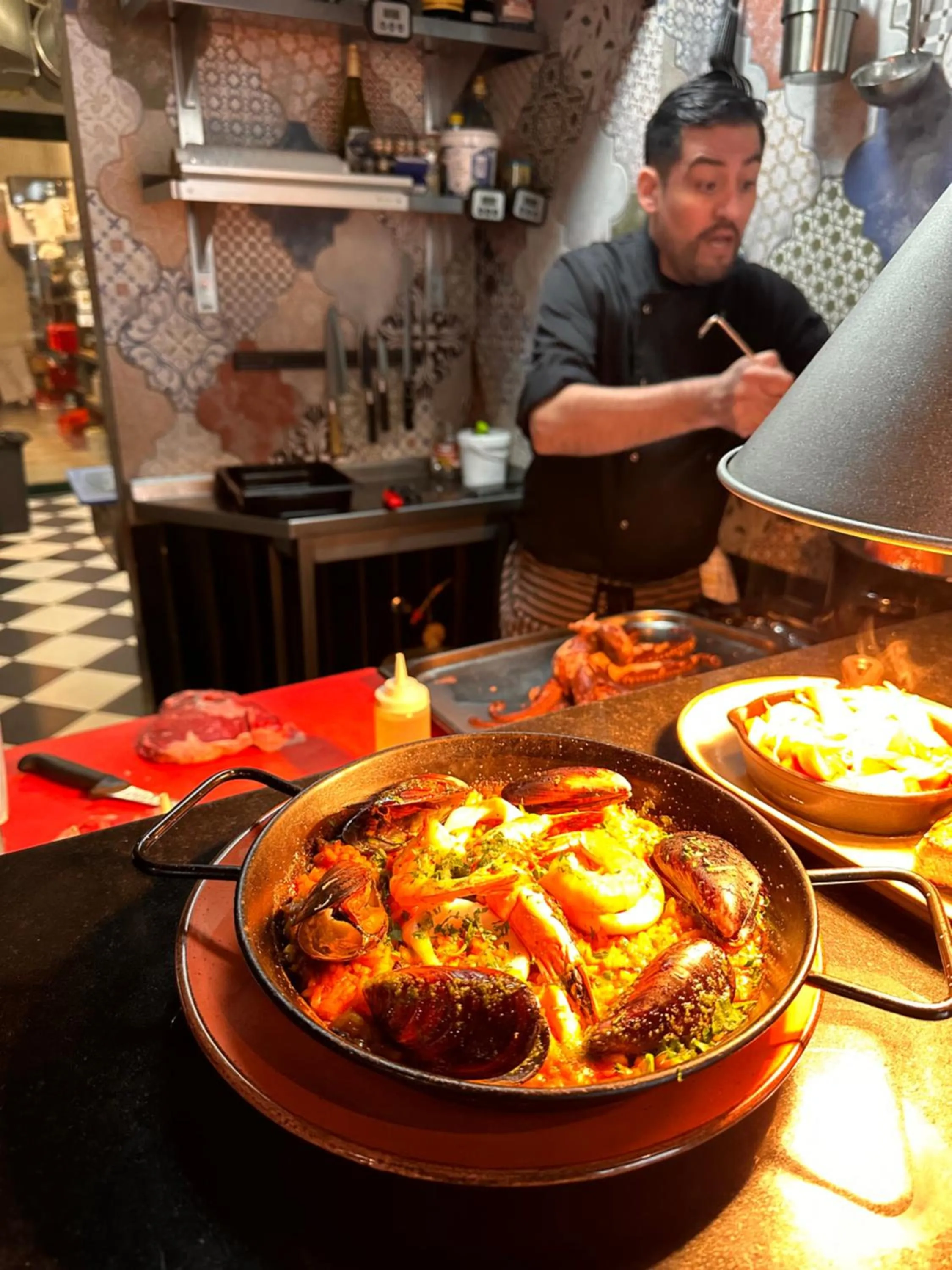 Restaurant/places to eat in Old Market Residence