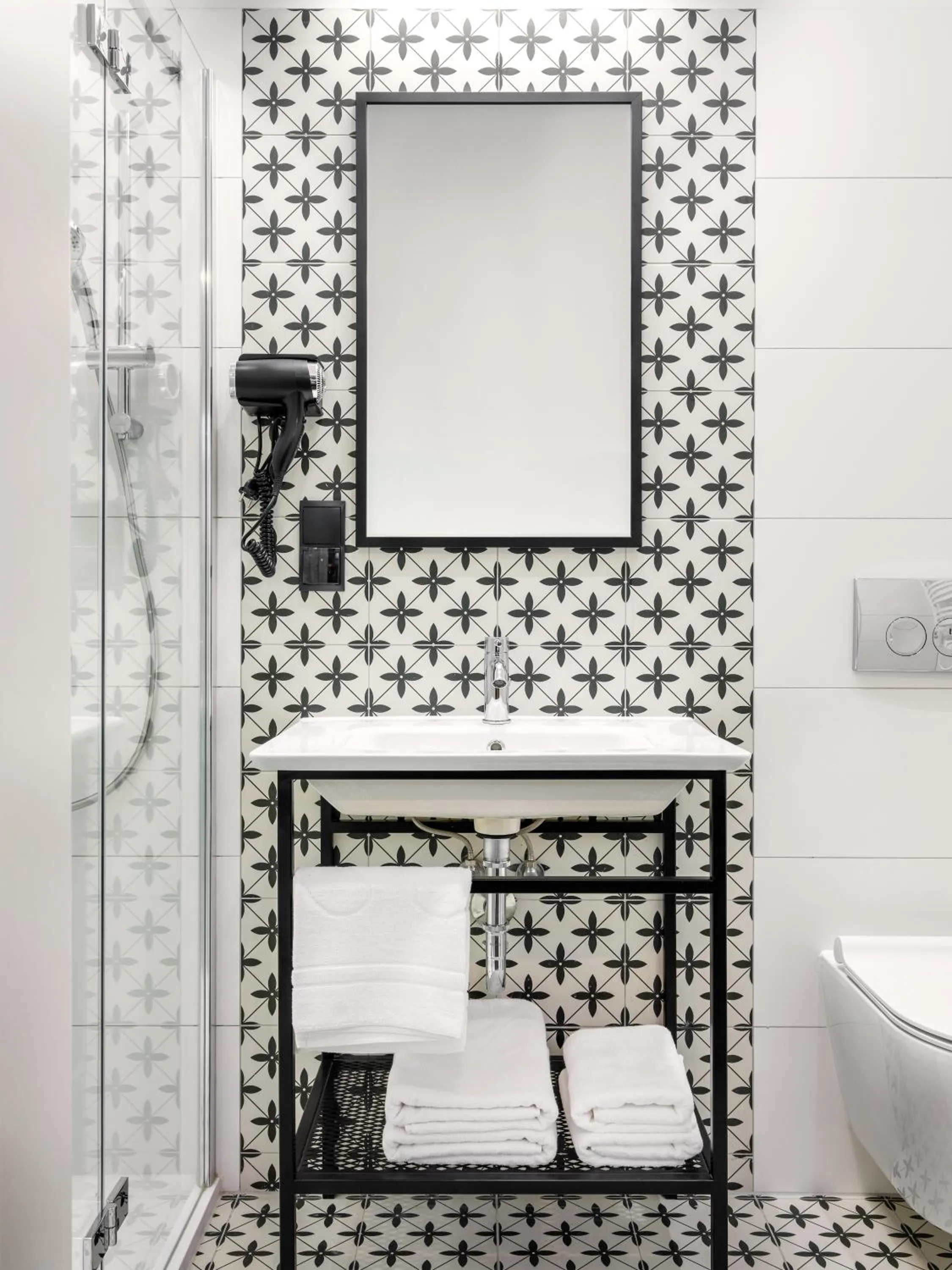 Shower in Old Market Residence