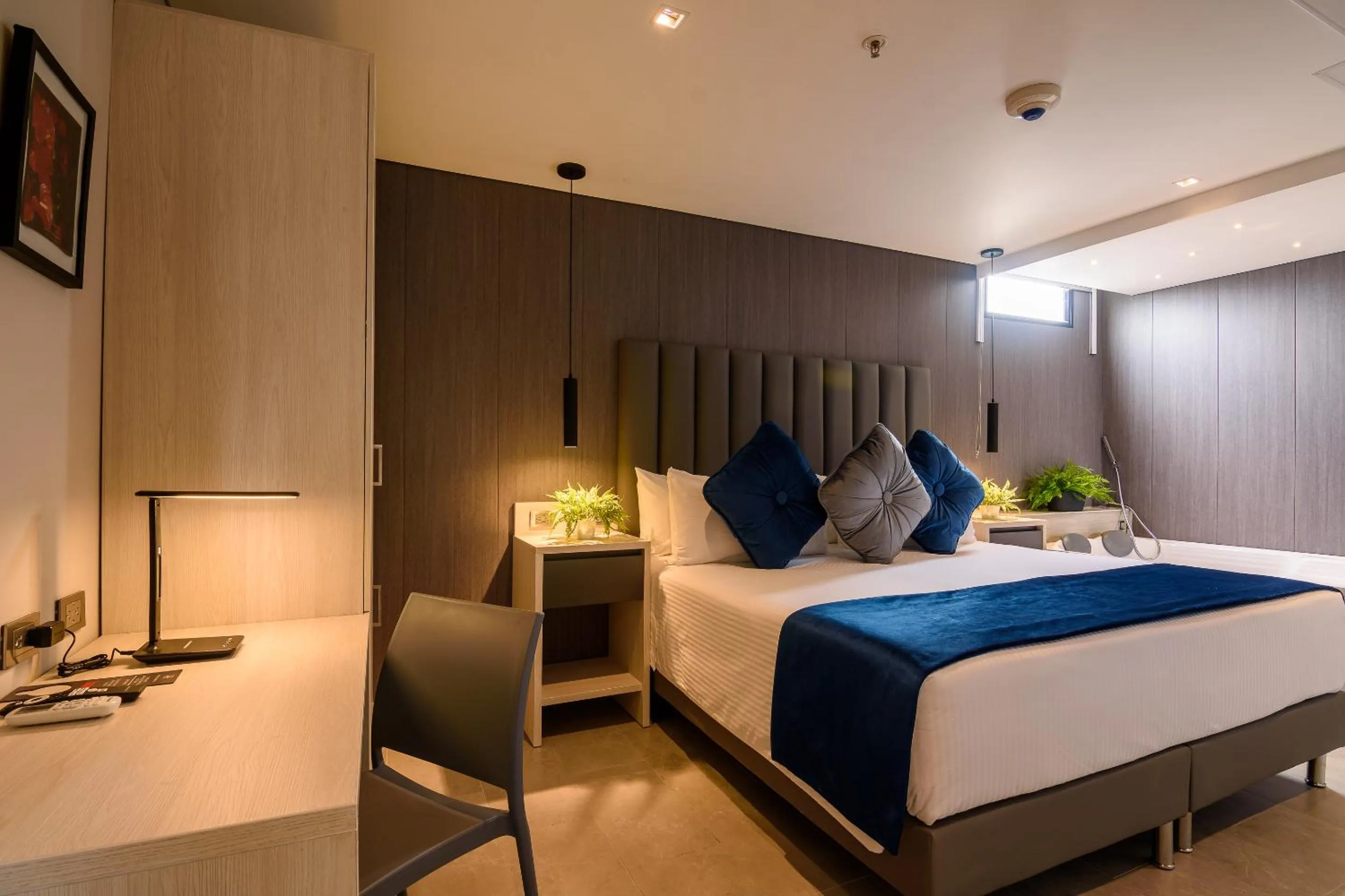 Bedroom, Bed in 4 Sur Hotel