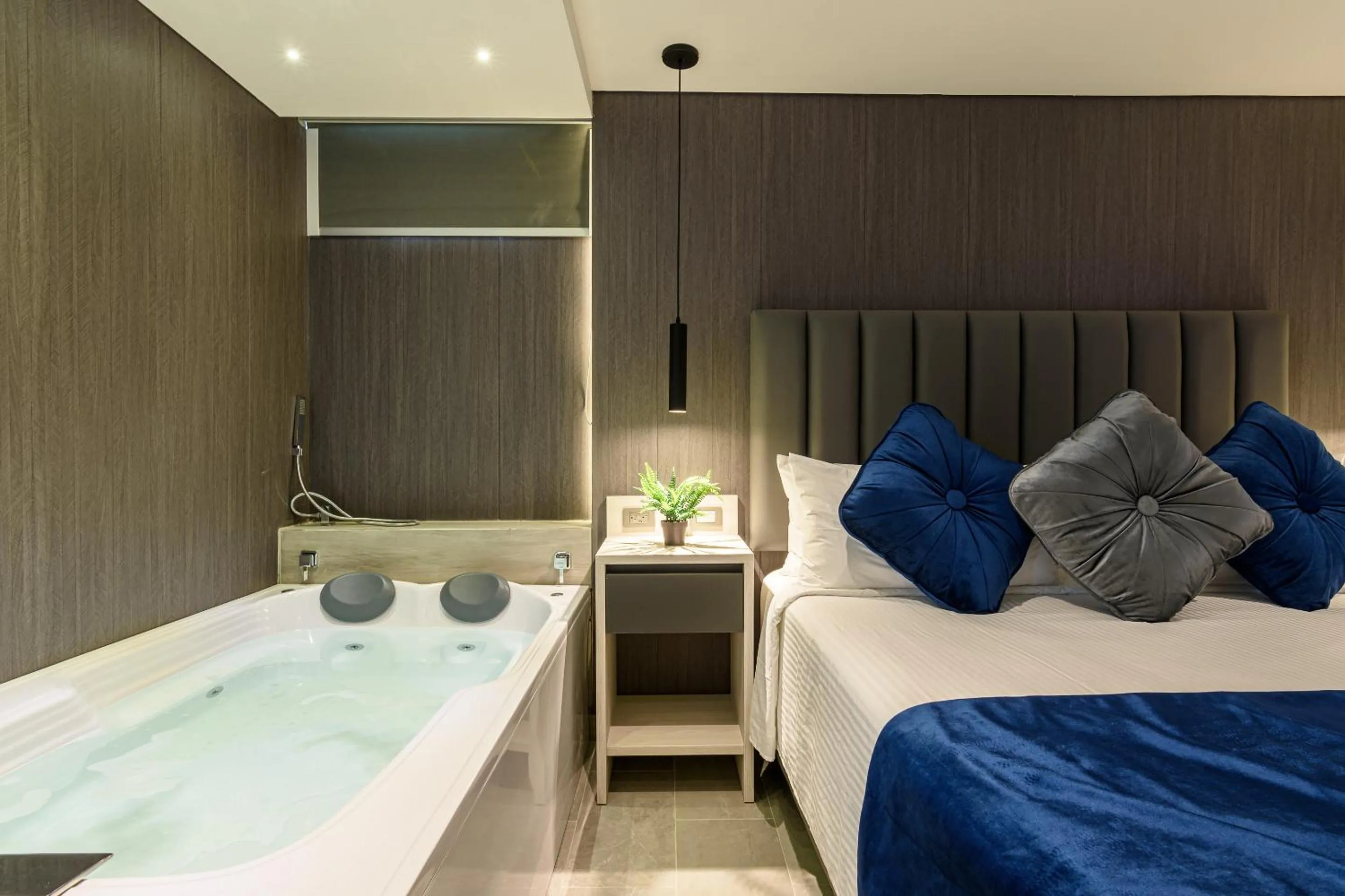 Bedroom, Bed in 4 Sur Hotel