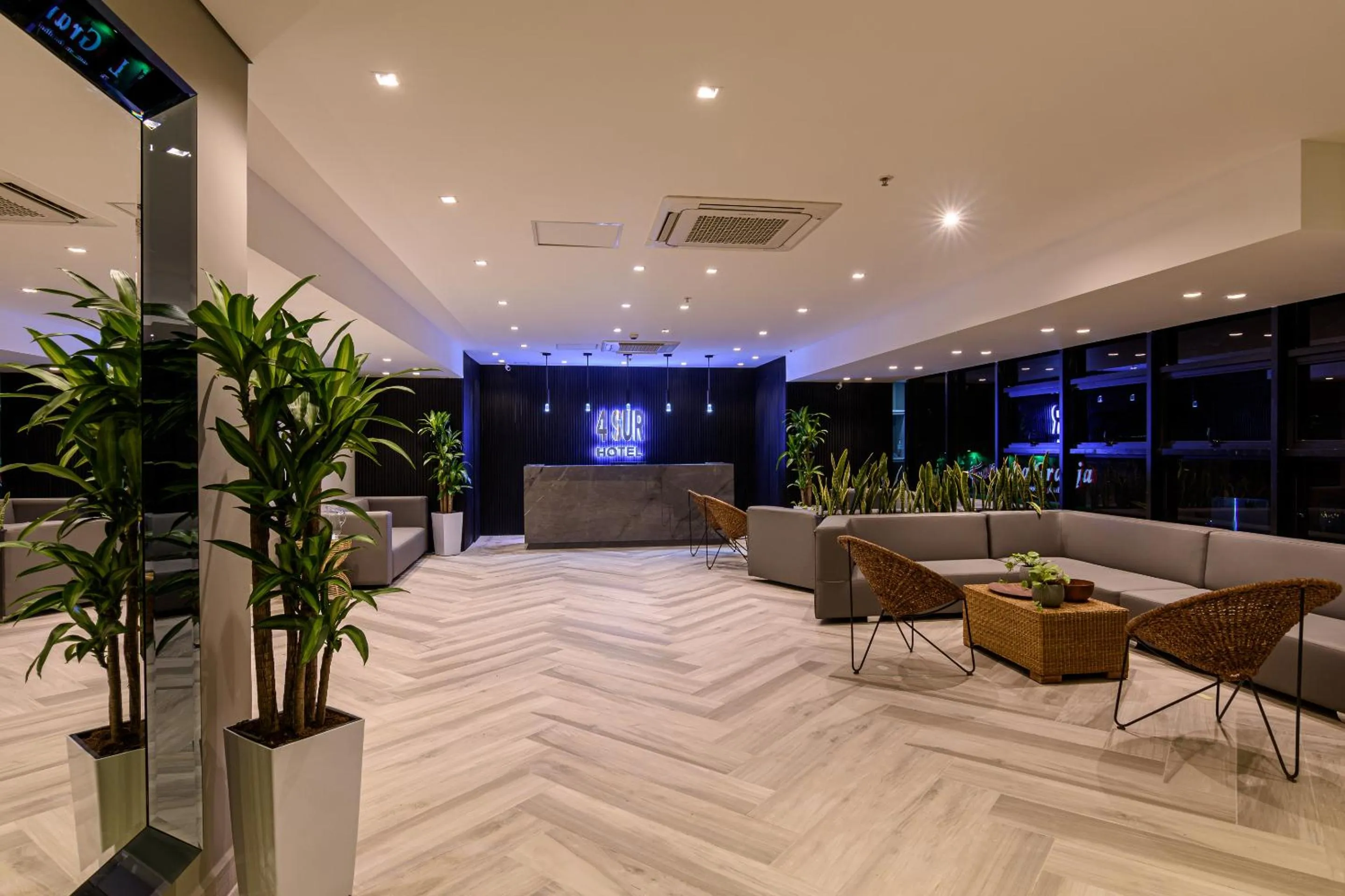 Living room in 4 Sur Hotel