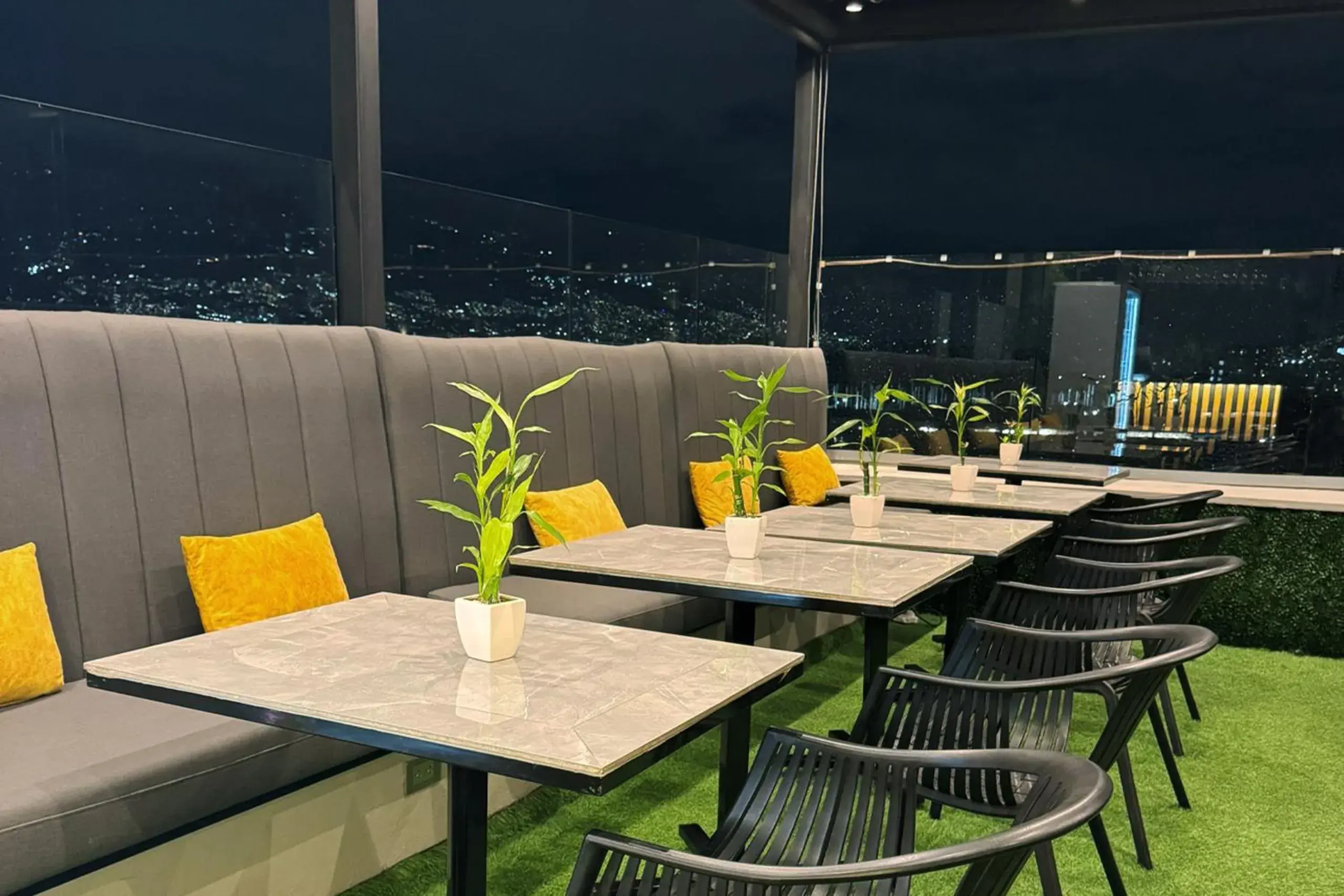 Restaurant/places to eat in 4 Sur Hotel Restaurant/places to eat in 4 Sur Hotel