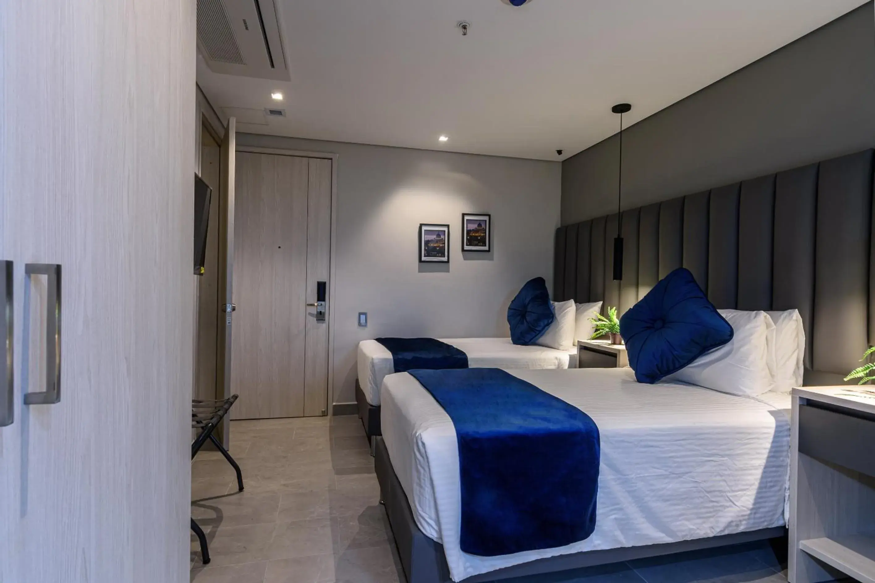Twin Room in 4 Sur Hotel Twin Room in 4 Sur Hotel