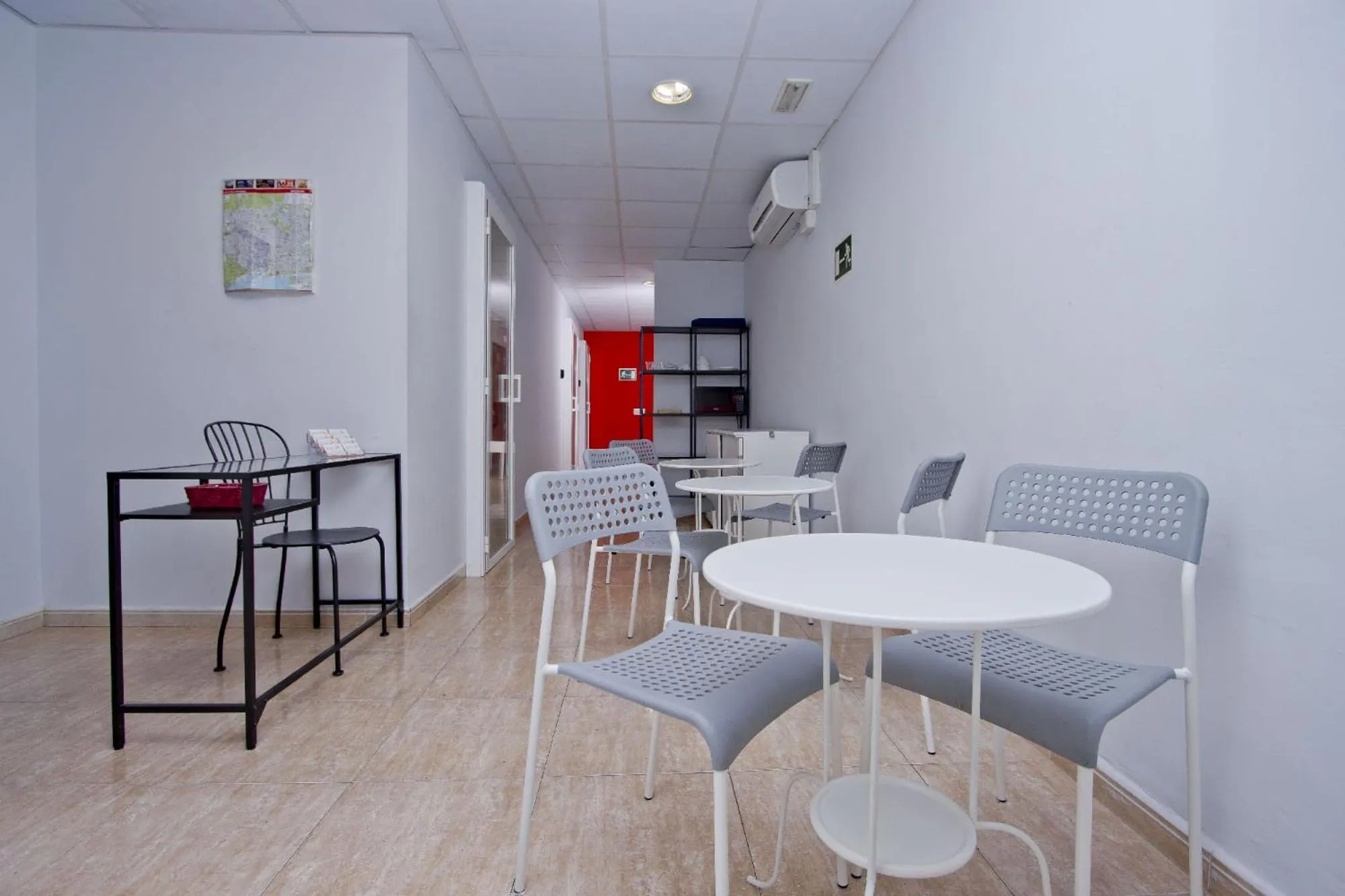 Barcelona City North Hostal