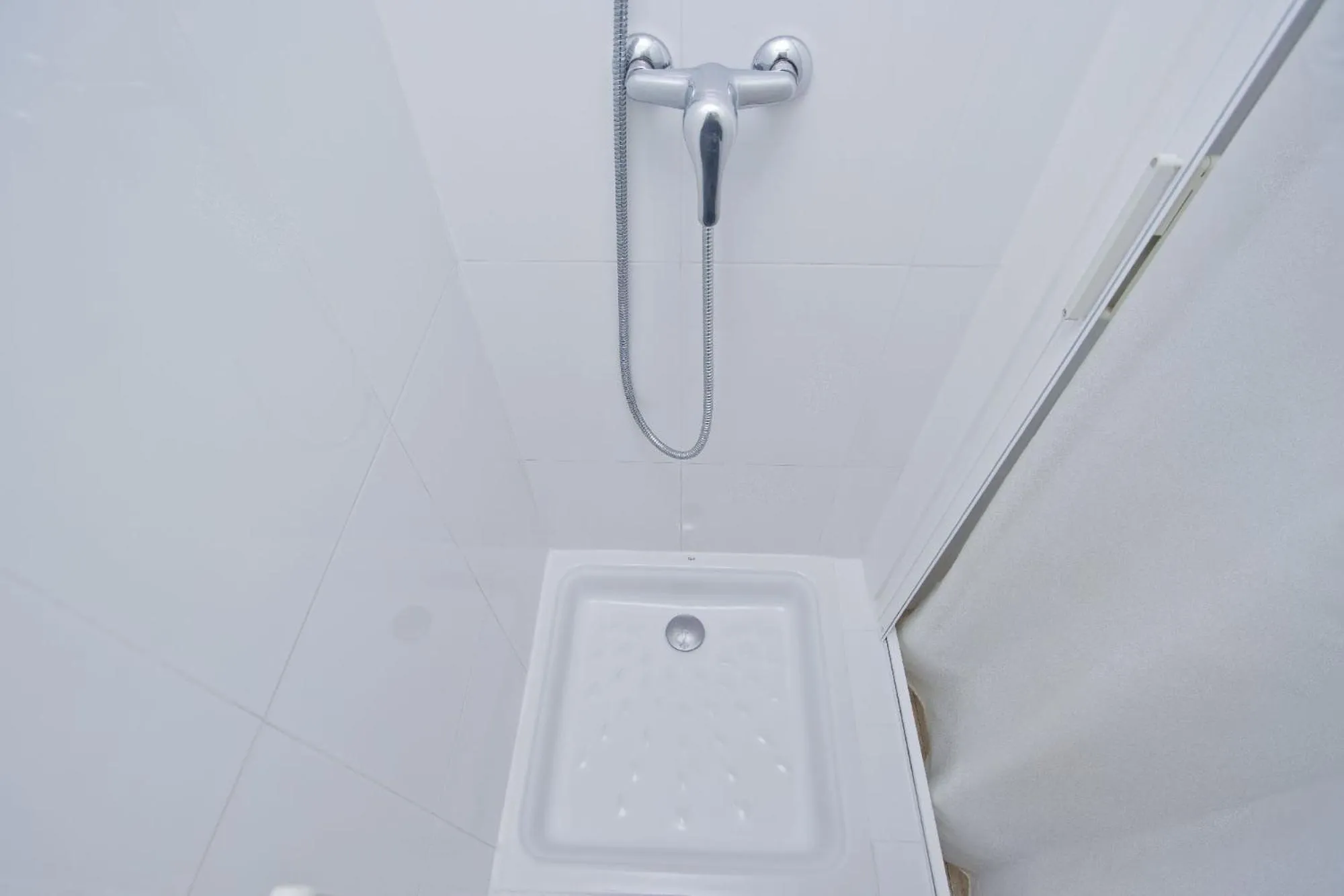 Barcelona City North Hostal