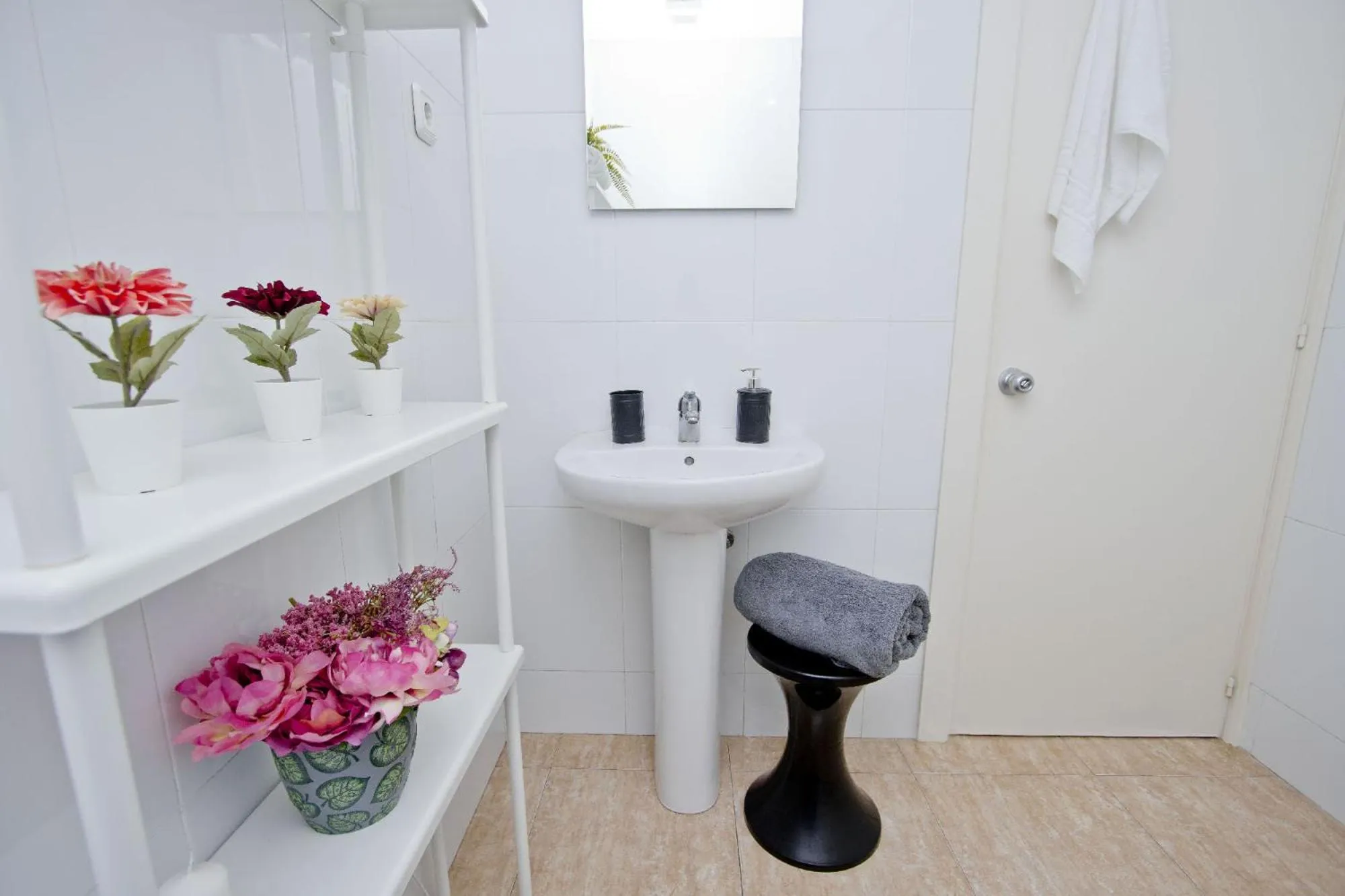 Barcelona City North Hostal