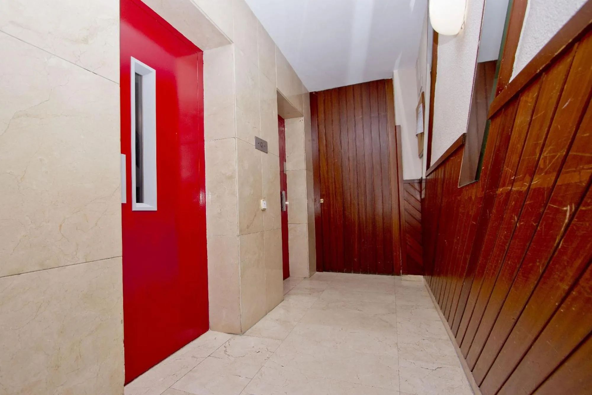 Barcelona City North Hostal