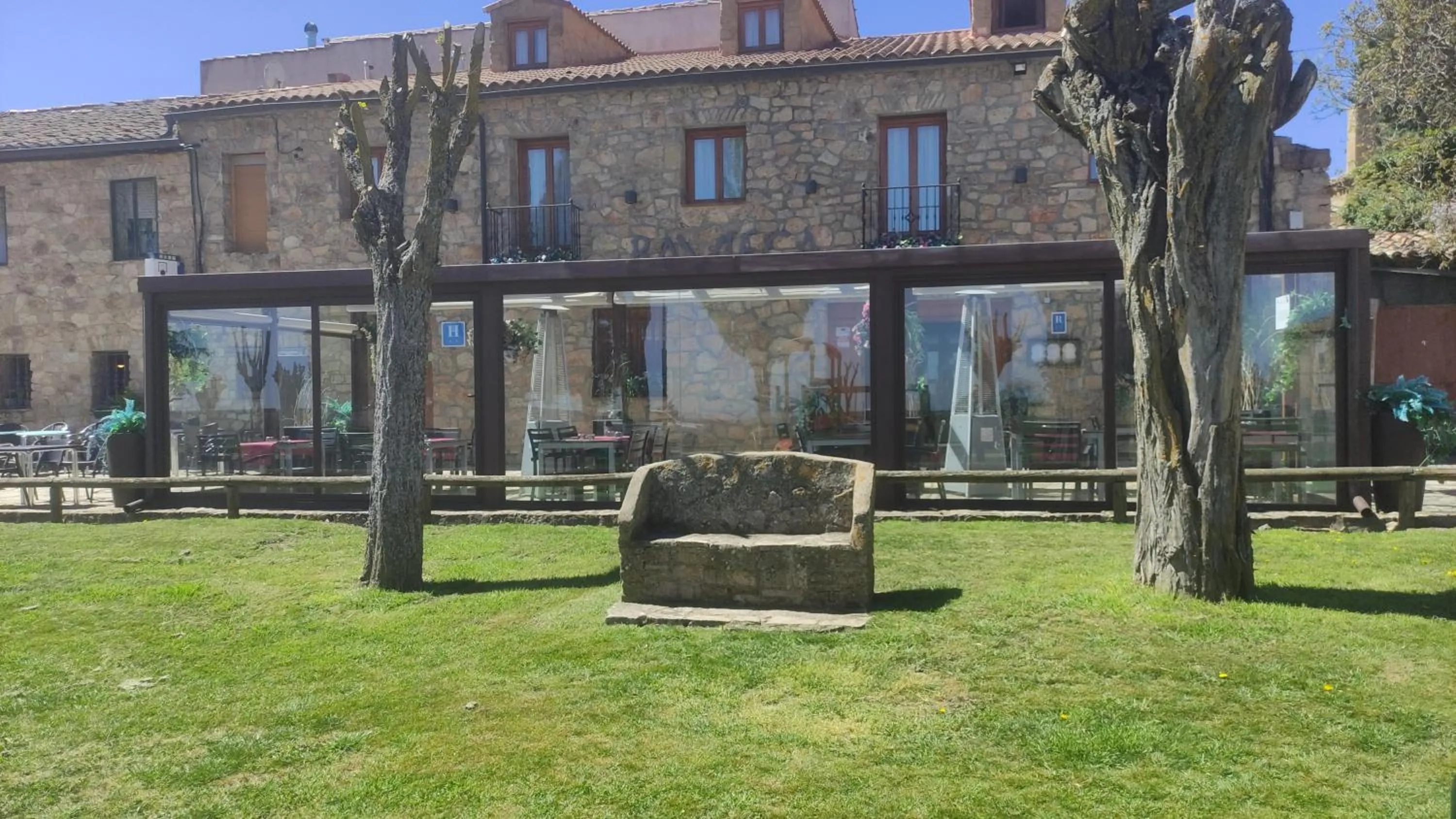 Facade/entrance in Bavieca