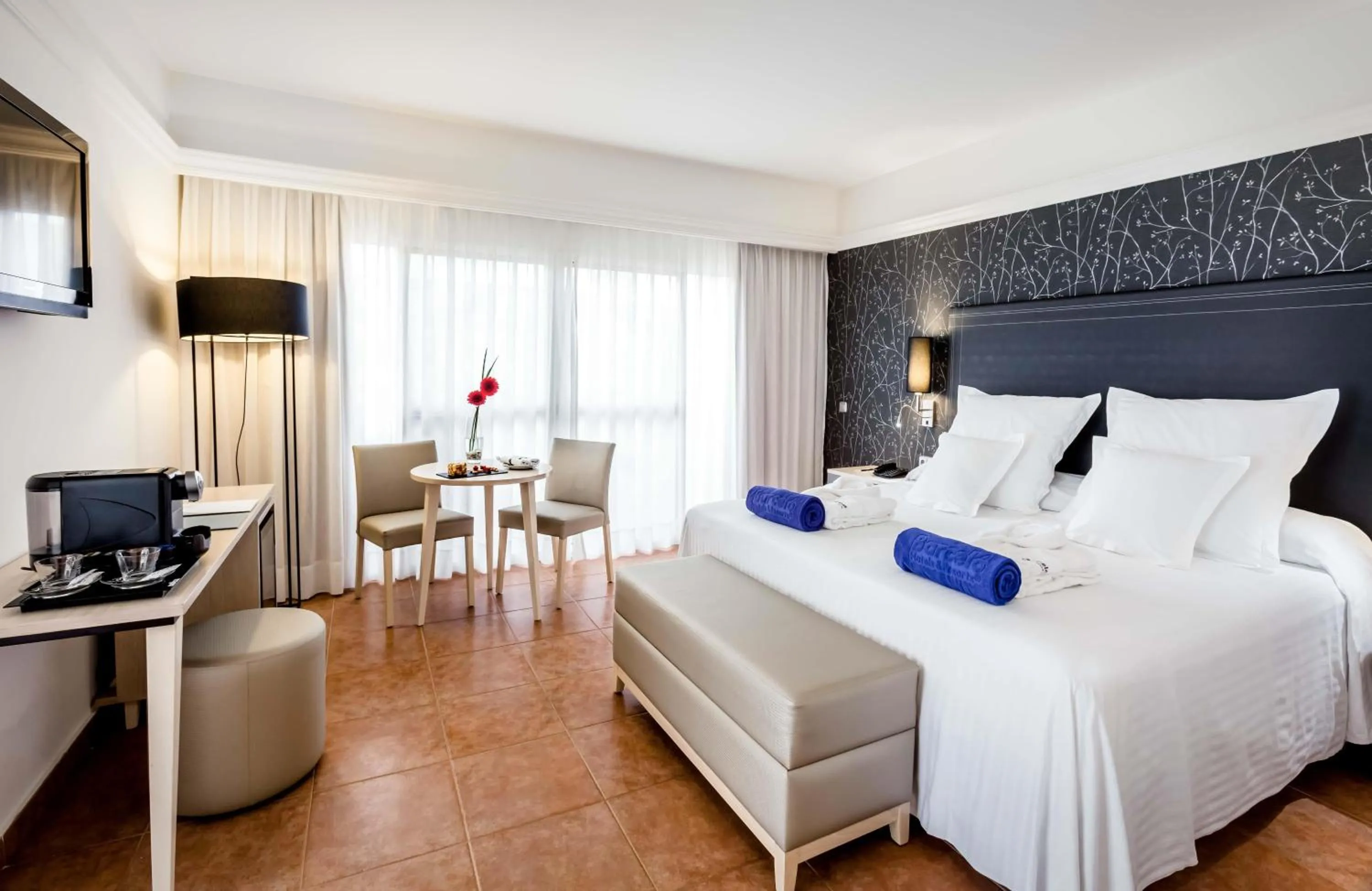 Photo of the whole room, Bed in Barceló Corralejo Bay - Adults Only