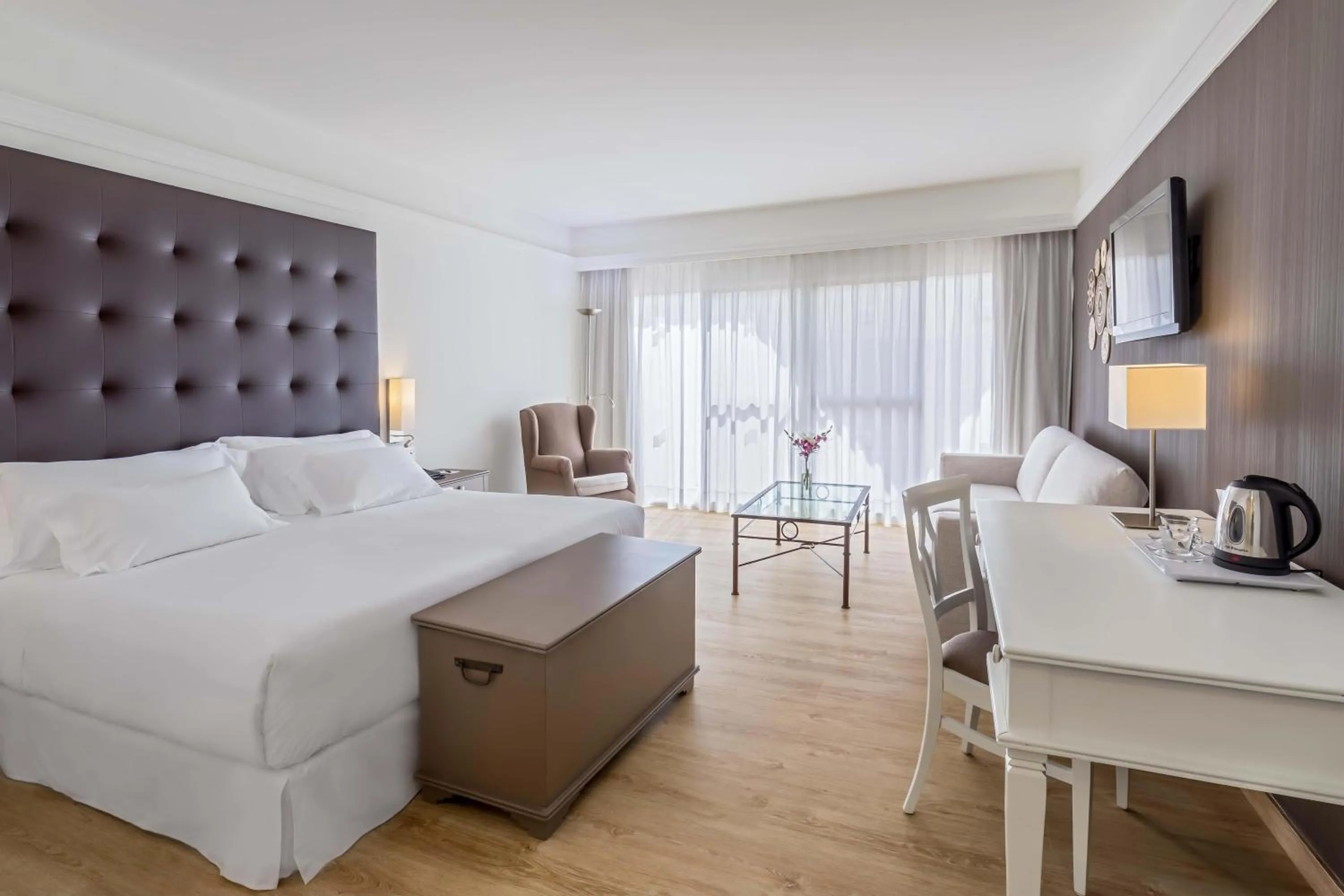 Bedroom, Bed in Barceló Corralejo Bay - Adults Only