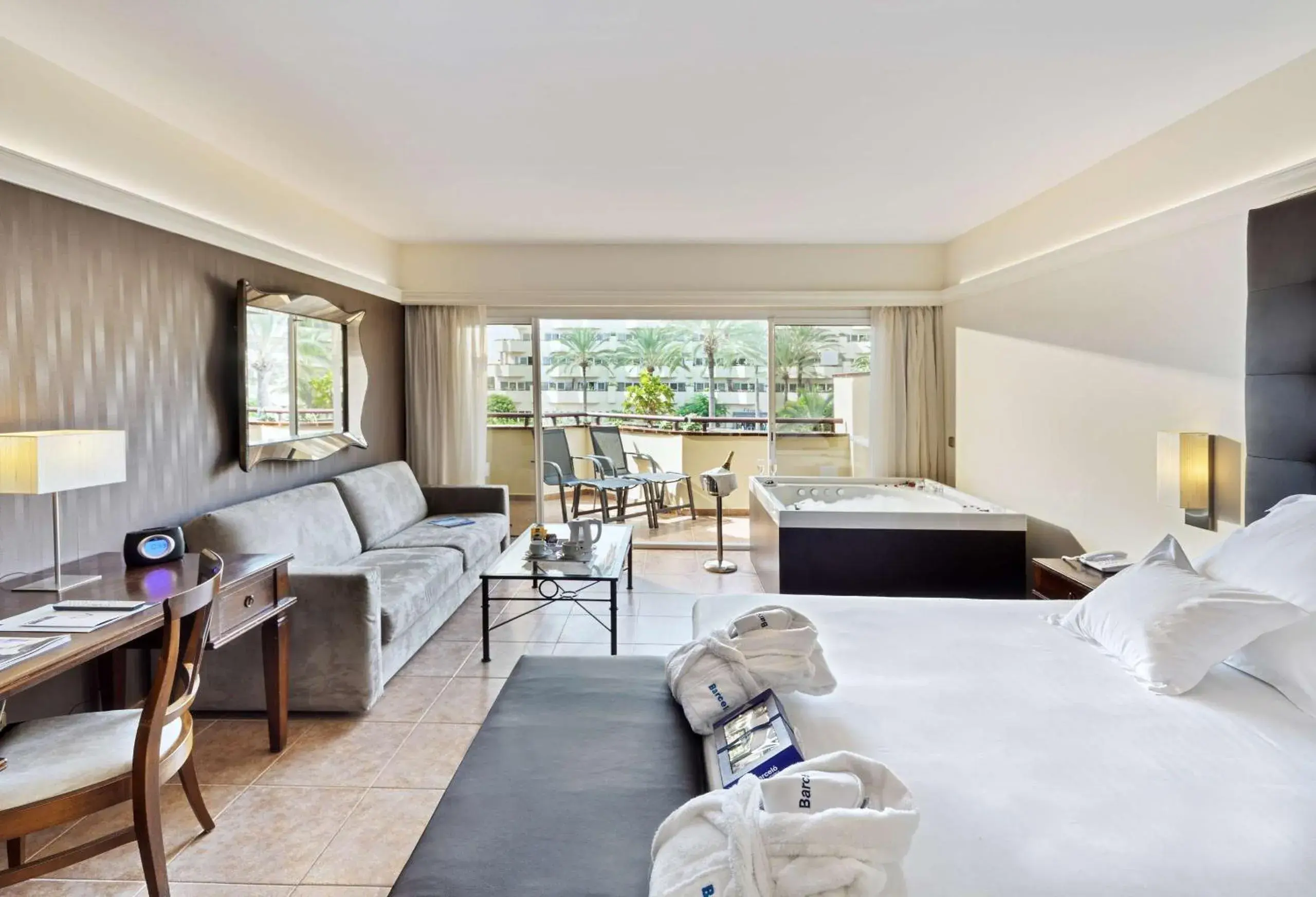 Bedroom, Bed in Barceló Corralejo Bay - Adults Only Bedroom, Bed in Barceló Corralejo Bay - Adults Only