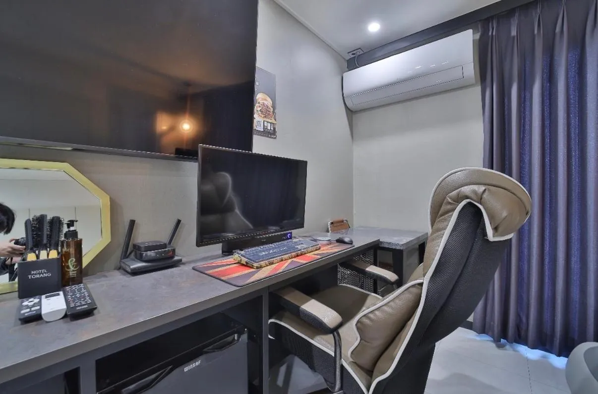 TV and multimedia in Hotel Torang Jeonju