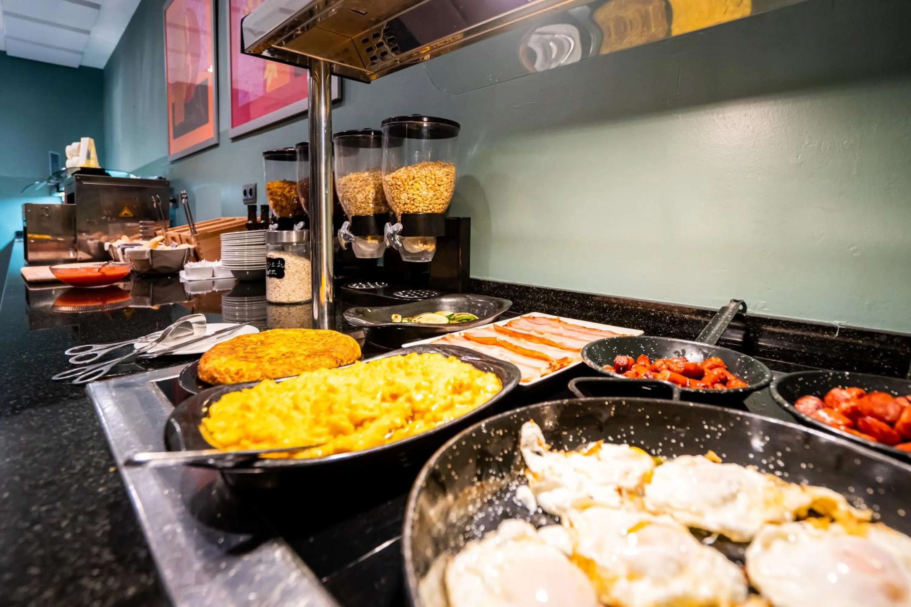 Buffet breakfast in Abba Huesca