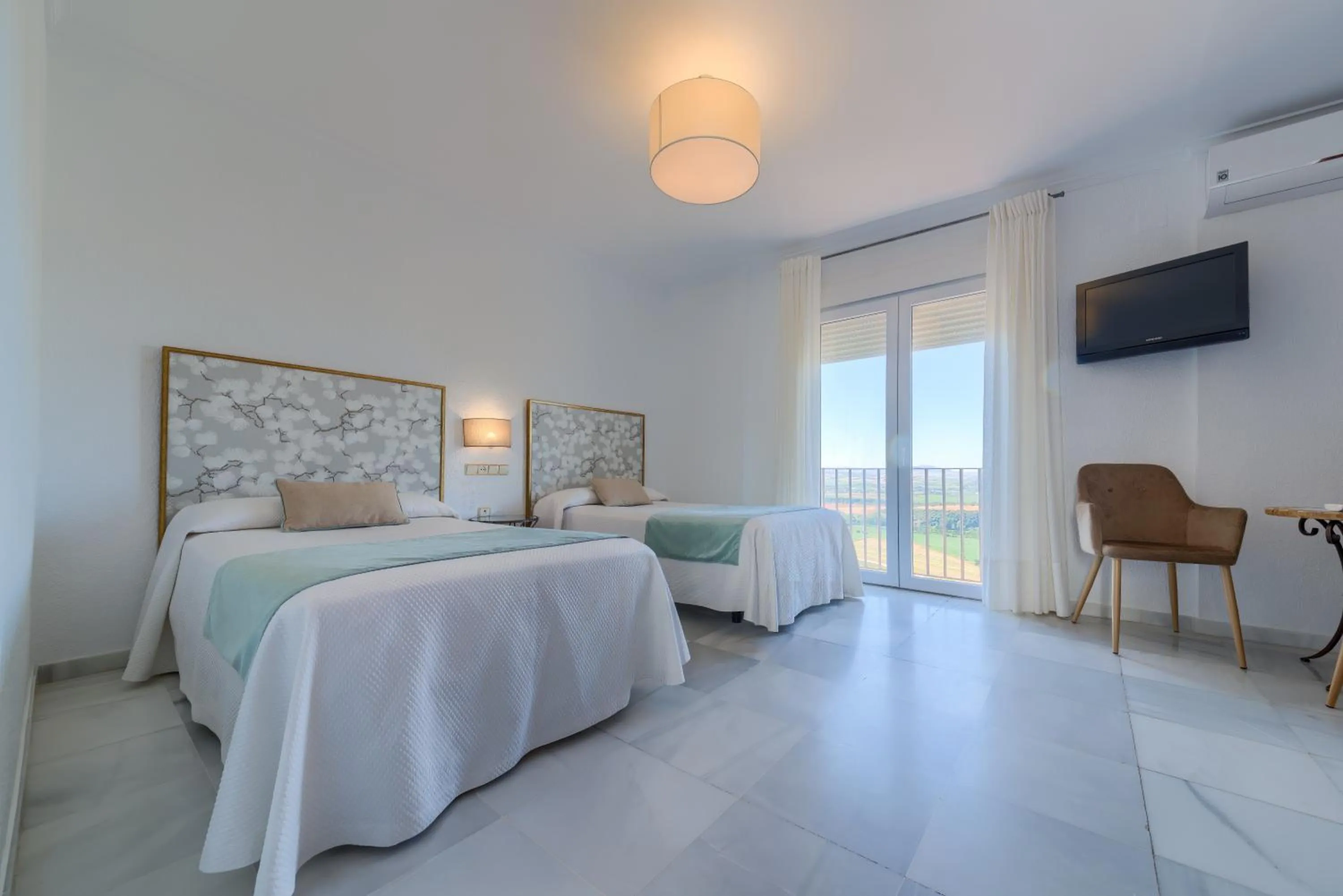 Balcony/Terrace, Bed in Hotel El Convento