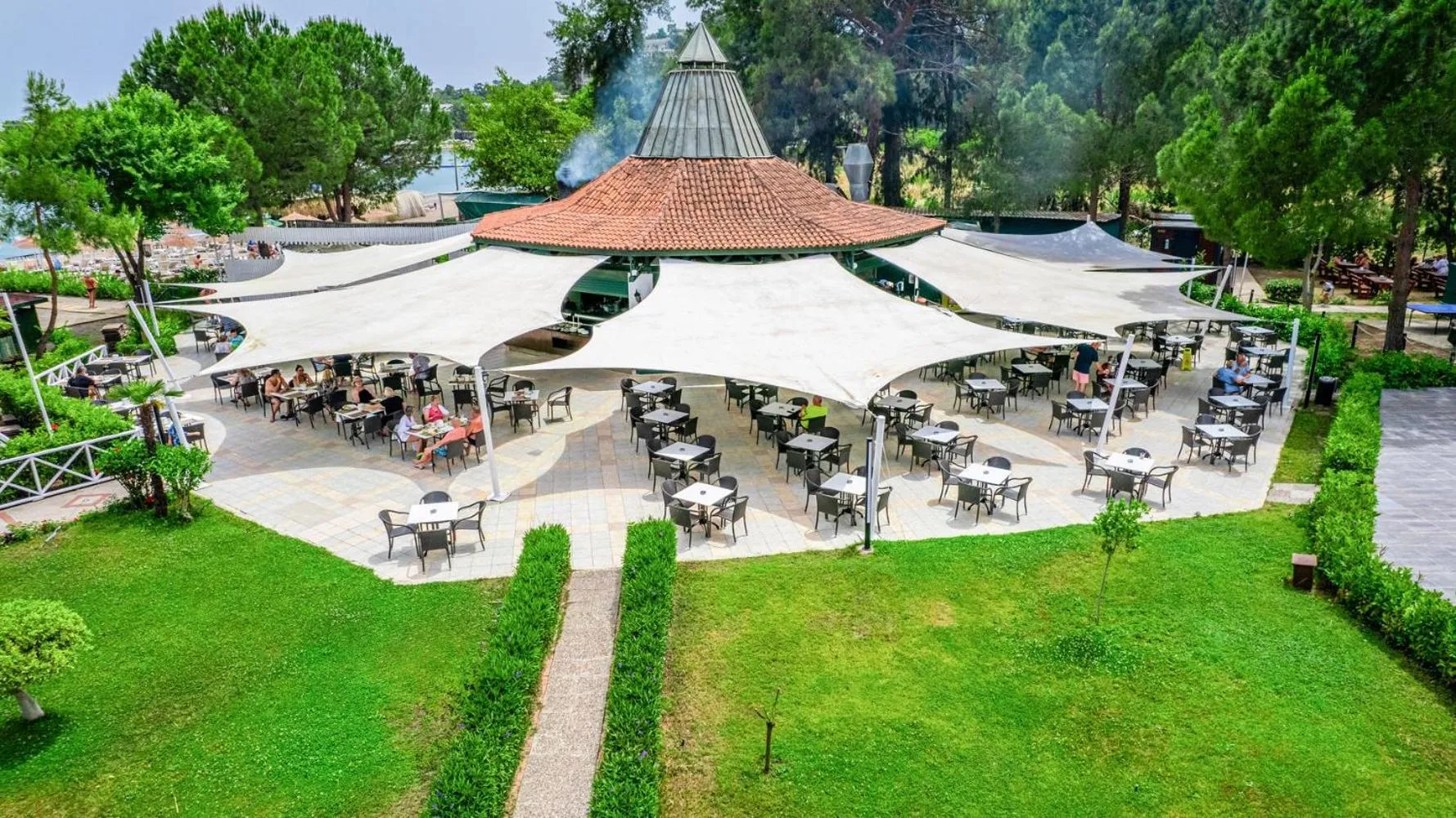 Restaurant/places to eat in Ma Biche Kemer by Werde Hotels