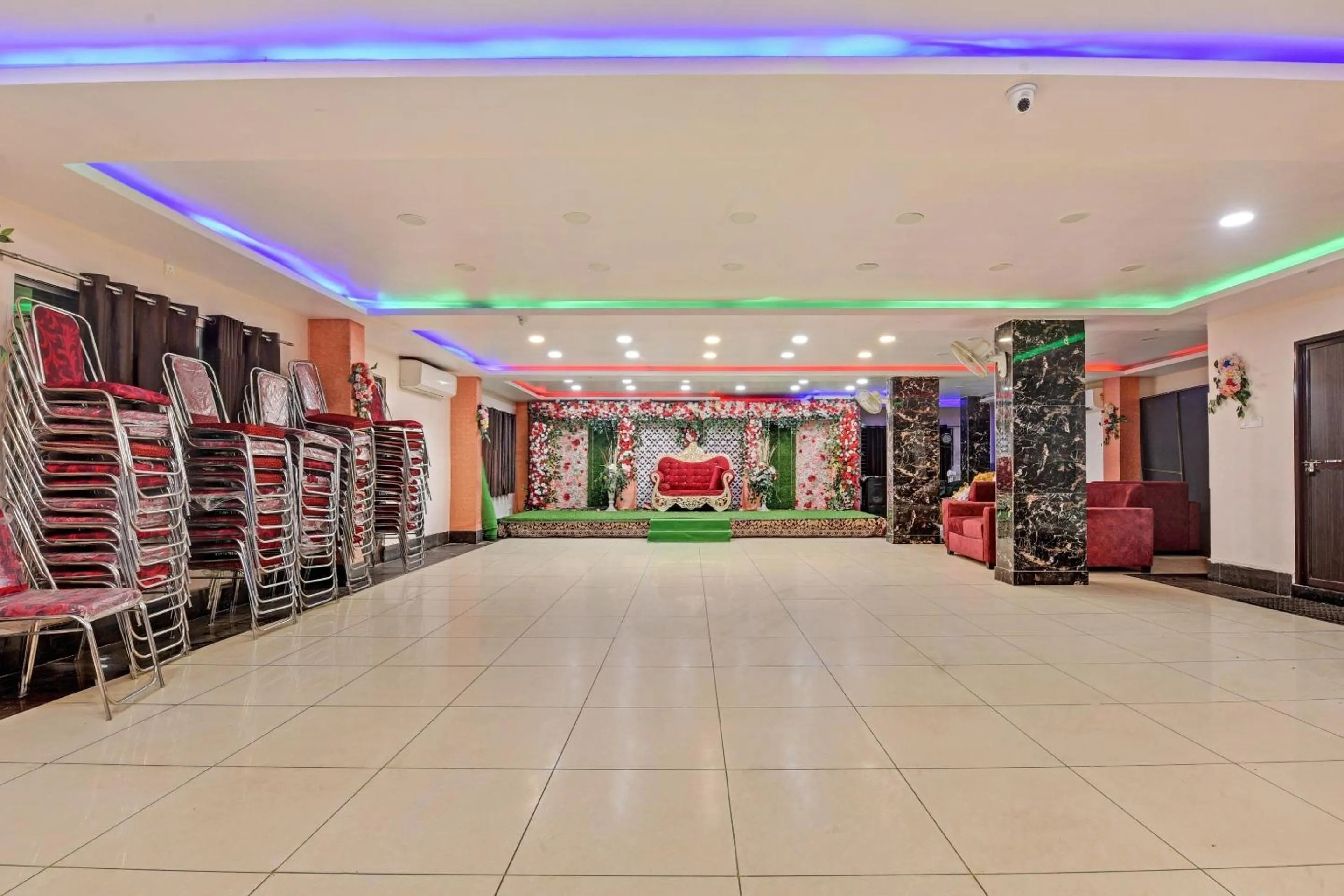 Bedroom in Hotel O SRI JAGARNATH BANQUET & HOTEL